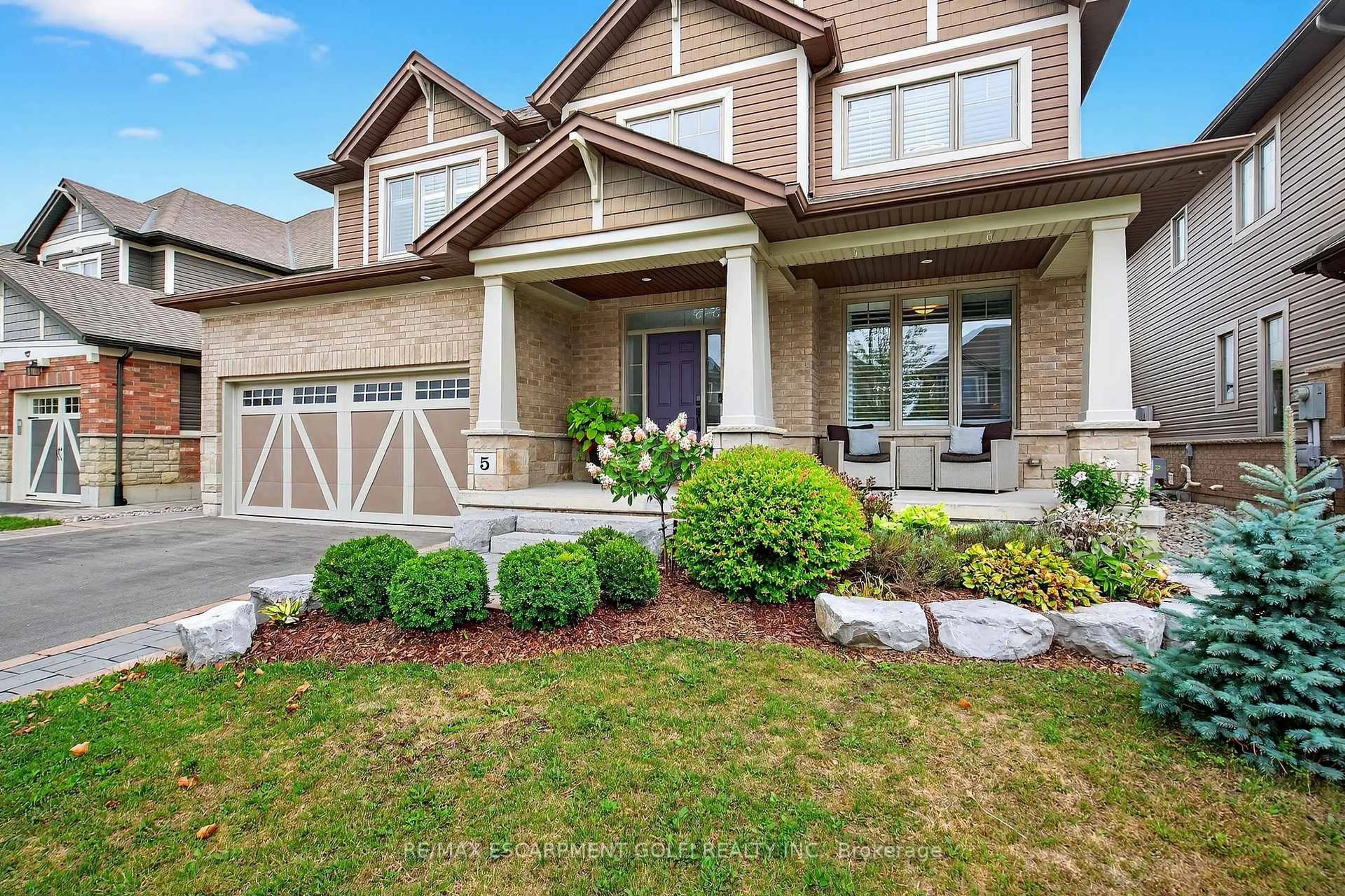 Home with brick exterior material, street for 5 Gateway Ave, West Lincoln Ontario L0R 2A0