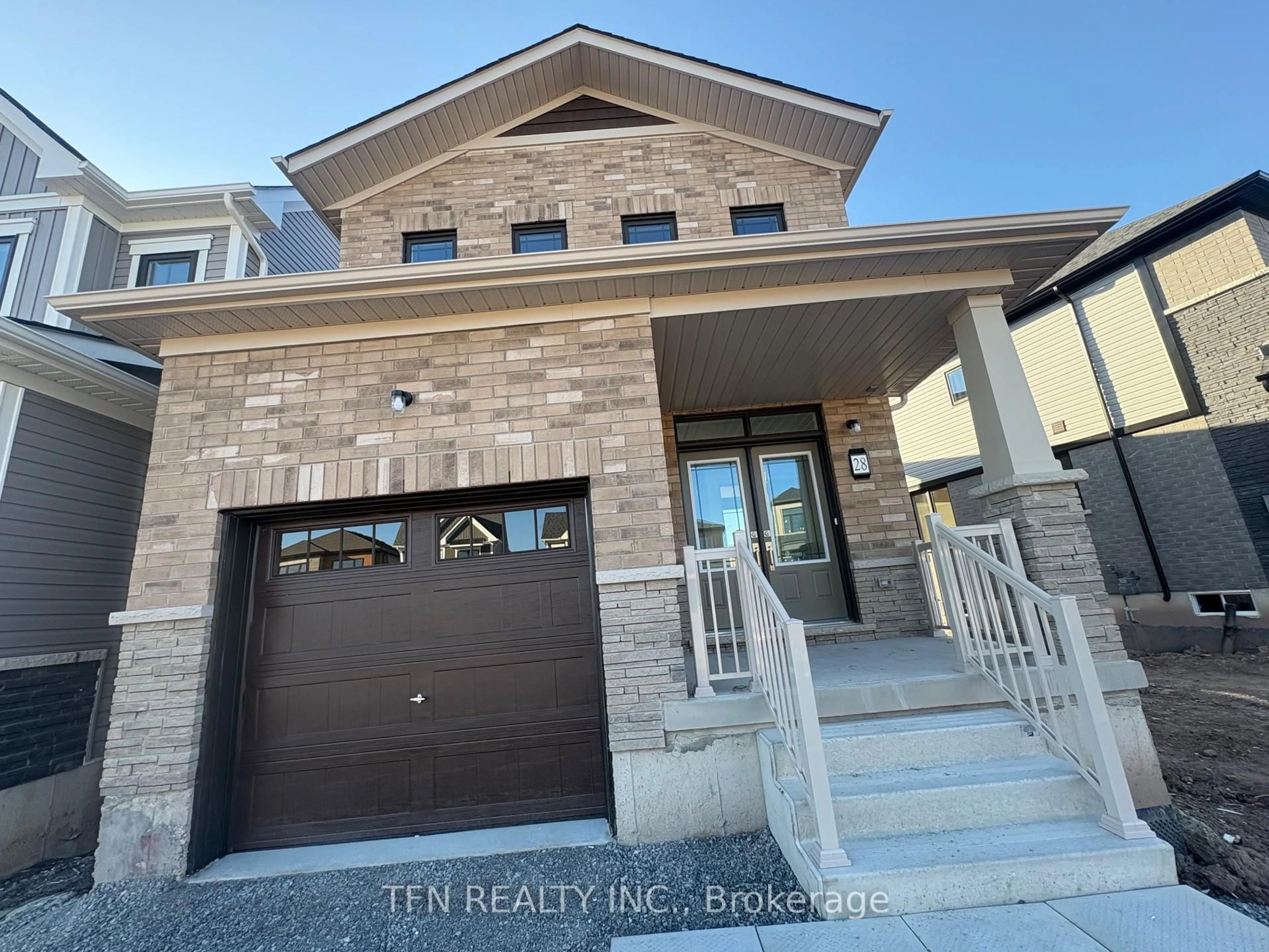 Home with brick exterior material, street for 28 Canvas Cres, Welland Ontario L3B 0P4