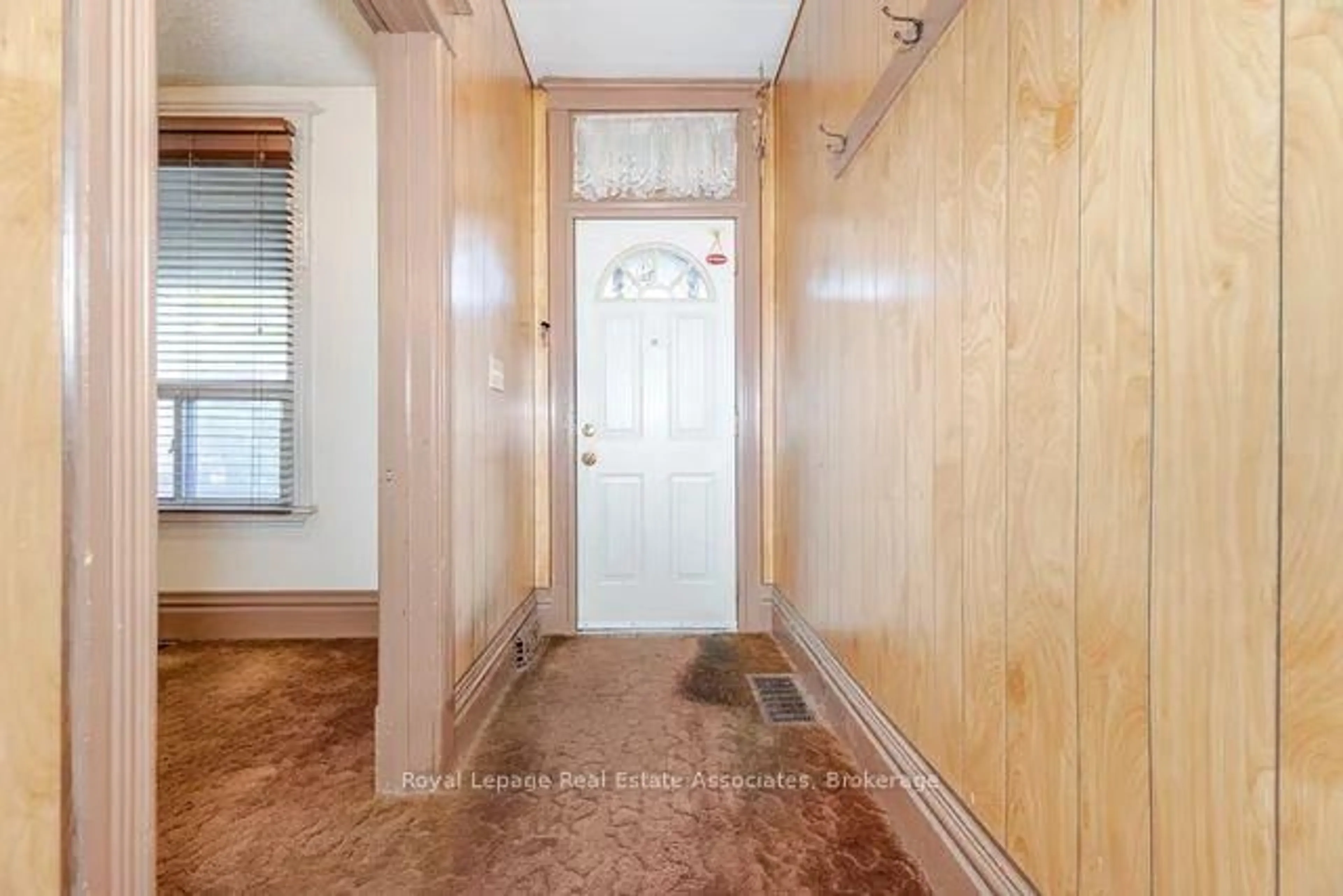 Unknown for 108 Case St, Hamilton Ontario L8L 3G9