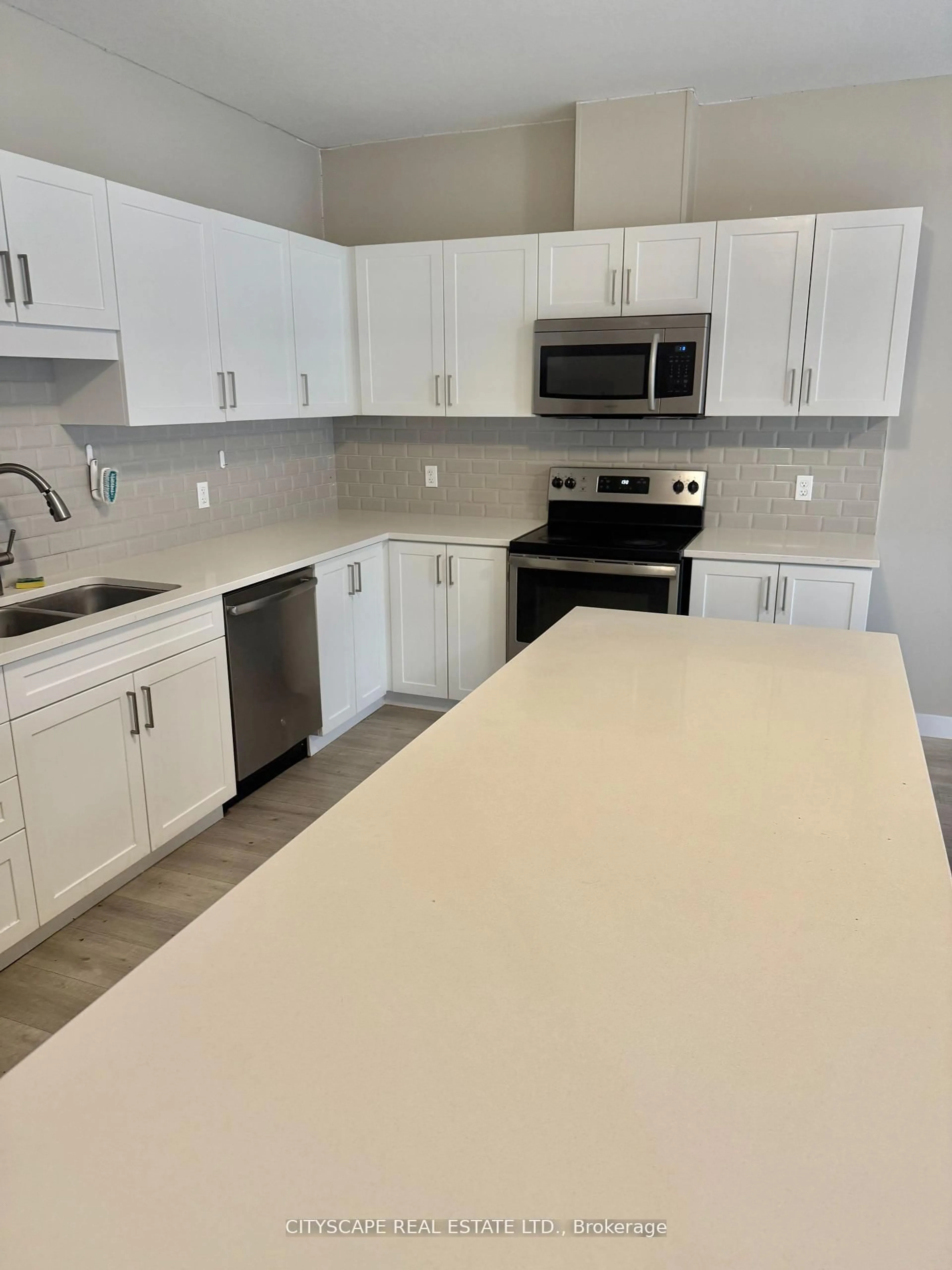 Open concept kitchen, ceramic/tile floor for 51 Waterthrush Lane, Norfolk Ontario N3Y 0E9