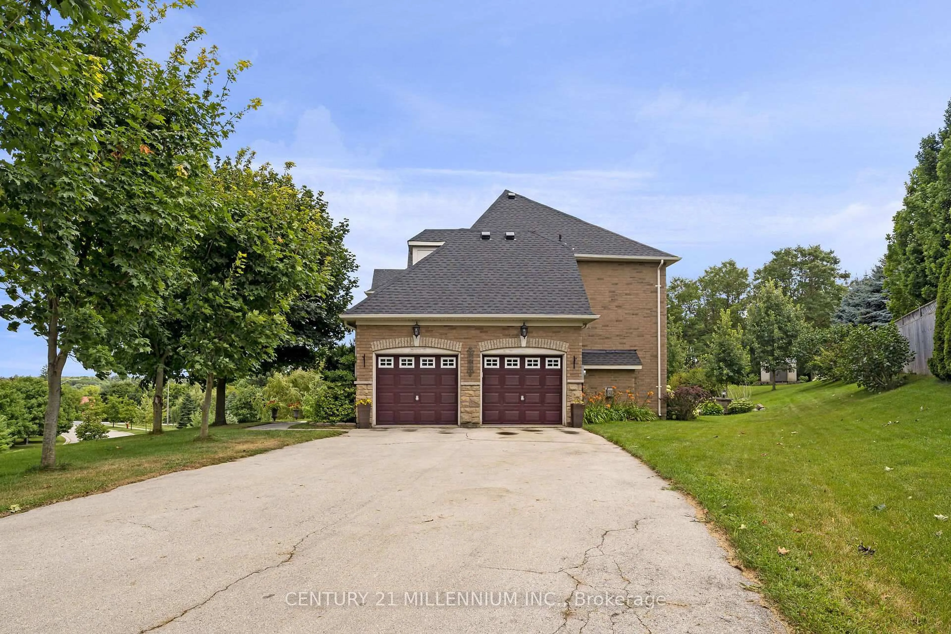Unknown for 15 Upper Canada Dr, Erin Ontario N0B 1Z0
