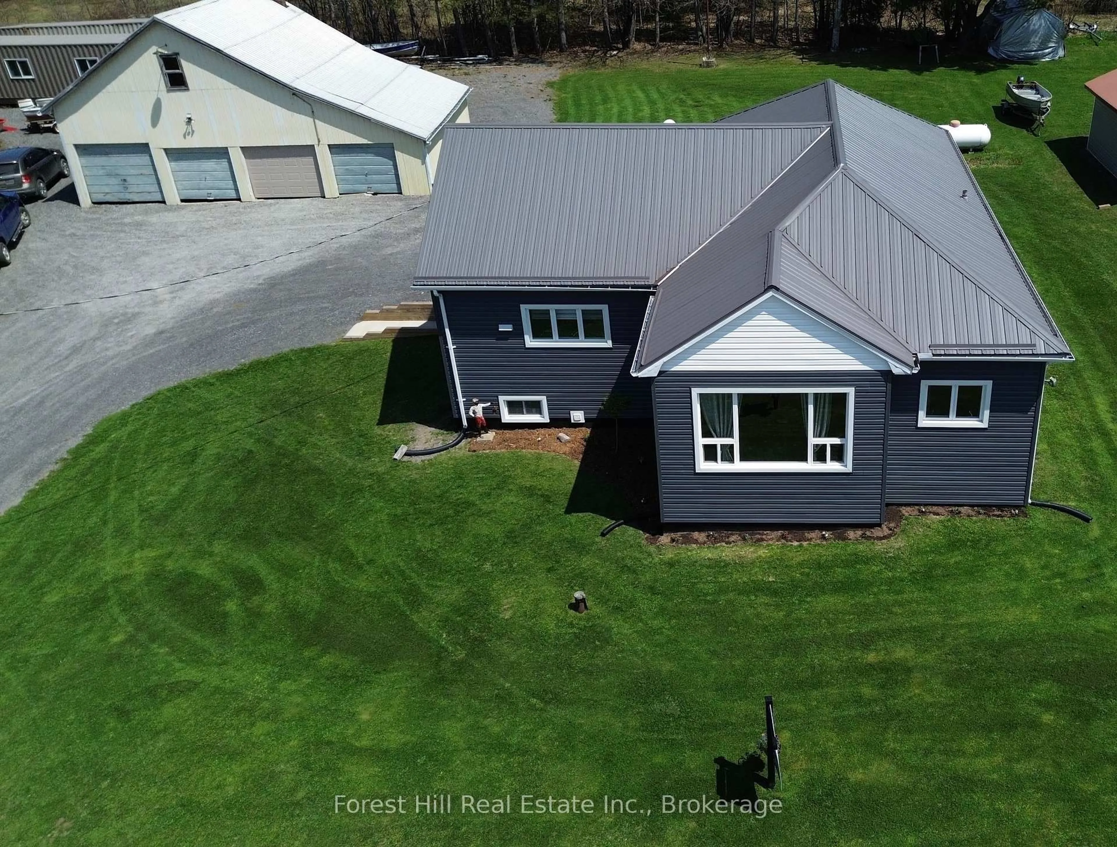 A pic from outside/outdoor area/front of a property/back of a property/a pic from drone, unknown for 11946 HWY 522 Highway, Parry Sound Remote Area Ontario P0H 1S0