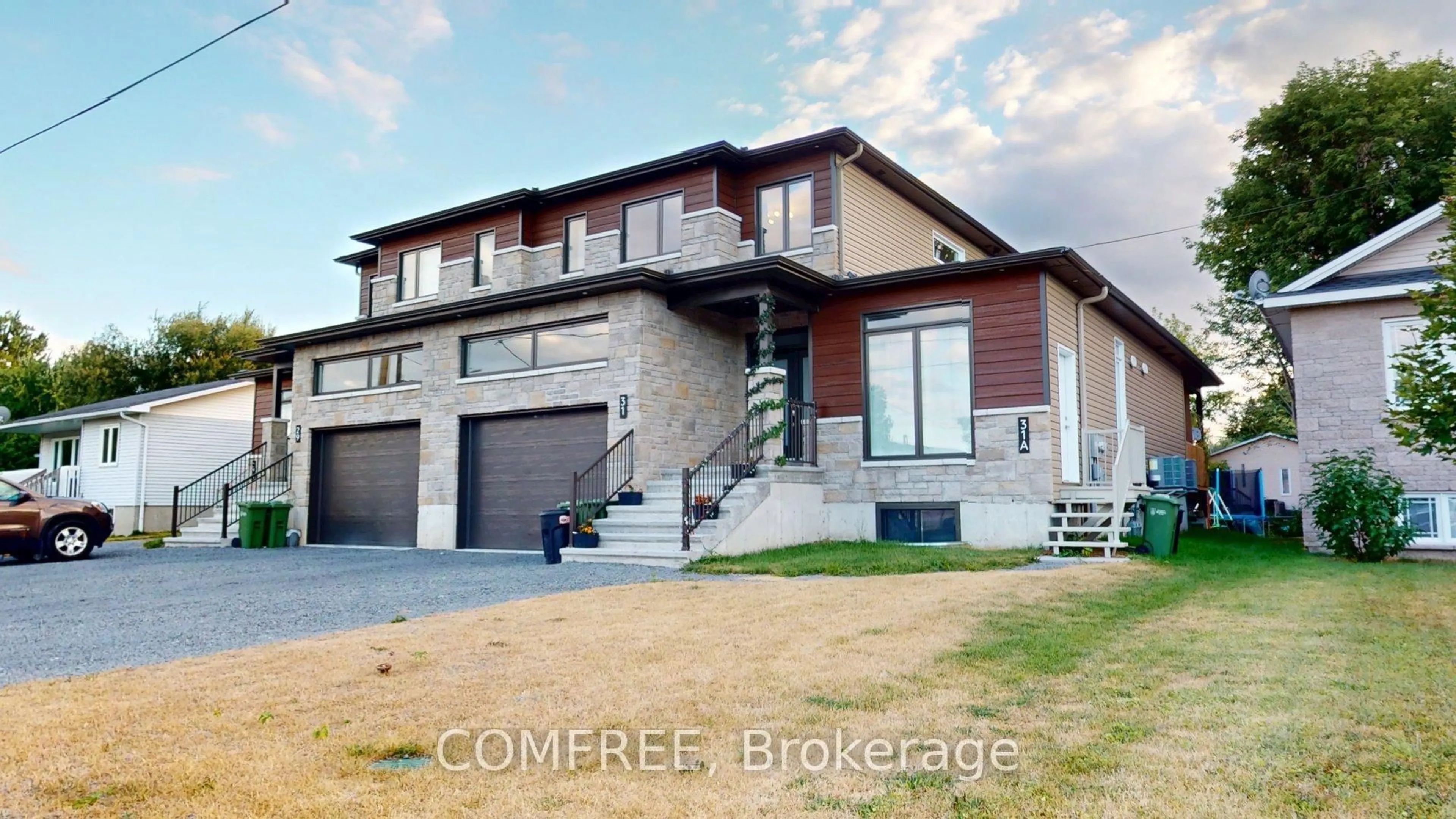 Home with brick exterior material, building for 31 Marcel St, Russell Ontario K0A 1W0