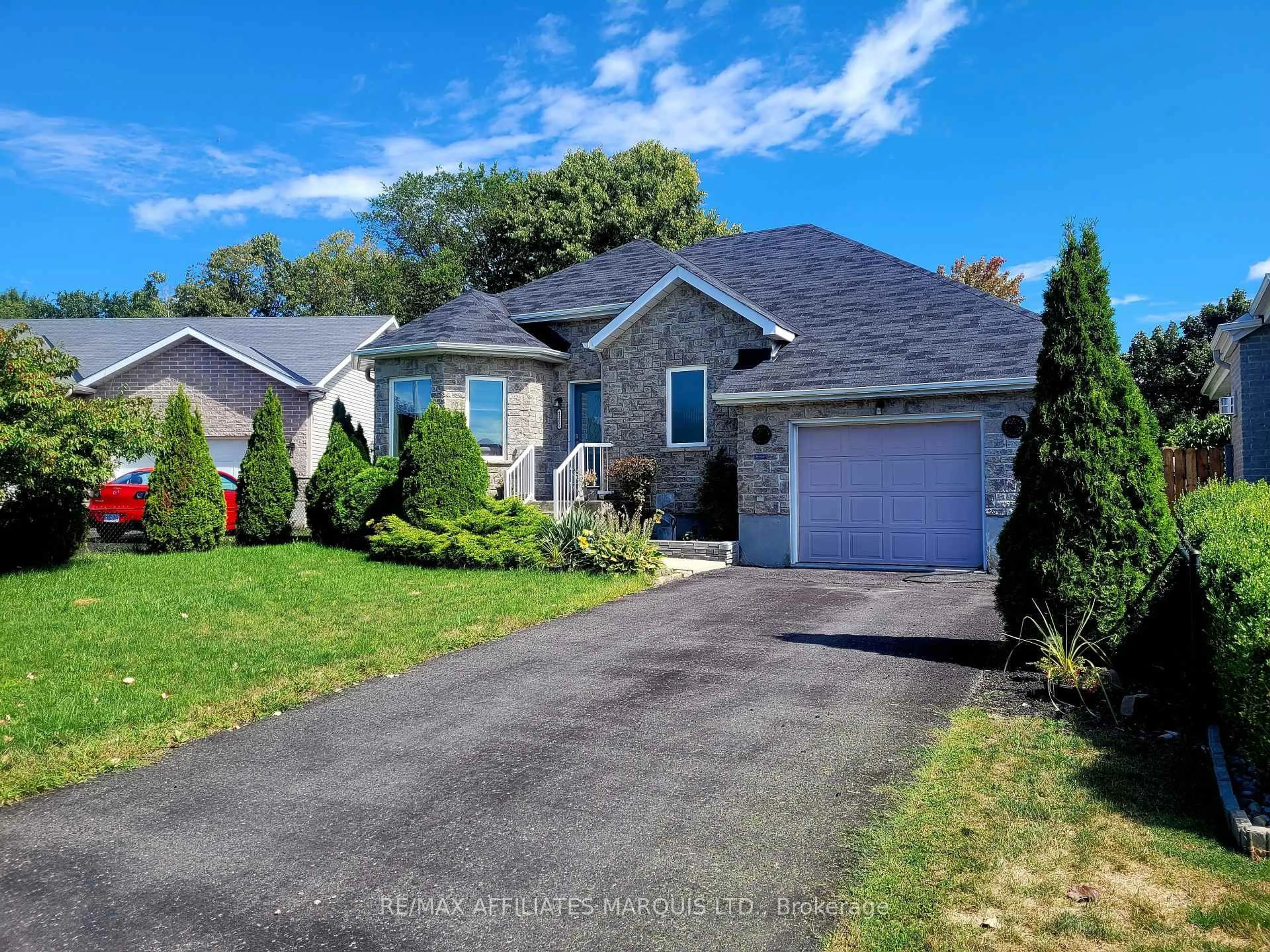 A pic from outside/outdoor area/front of a property/back of a property/a pic from drone, street for 1286 Daprat Ave, Cornwall Ontario K6H 6N9