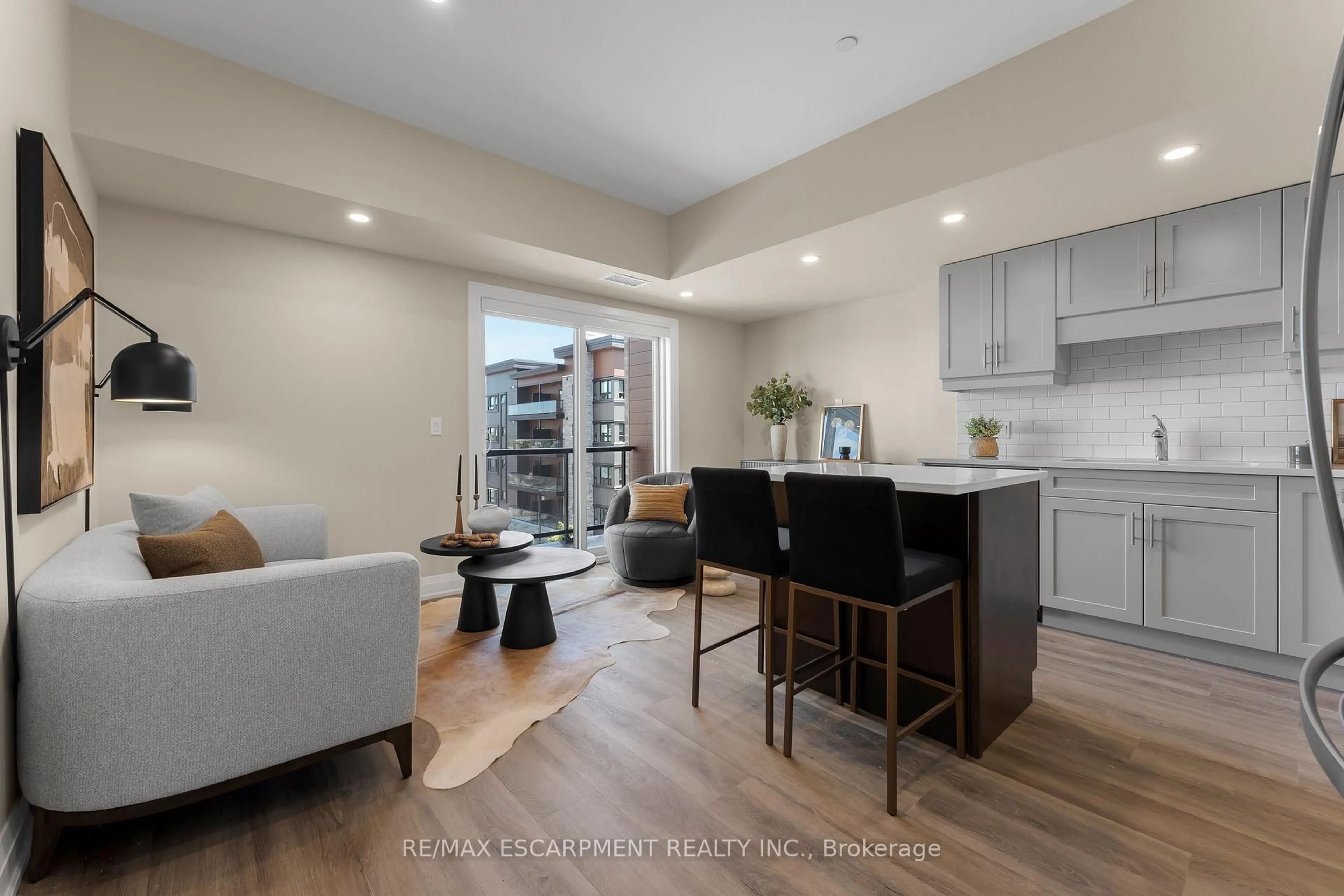 Open concept kitchen, unknown for 118 Summersides Blvd #314, Pelham Ontario L0E 1E1