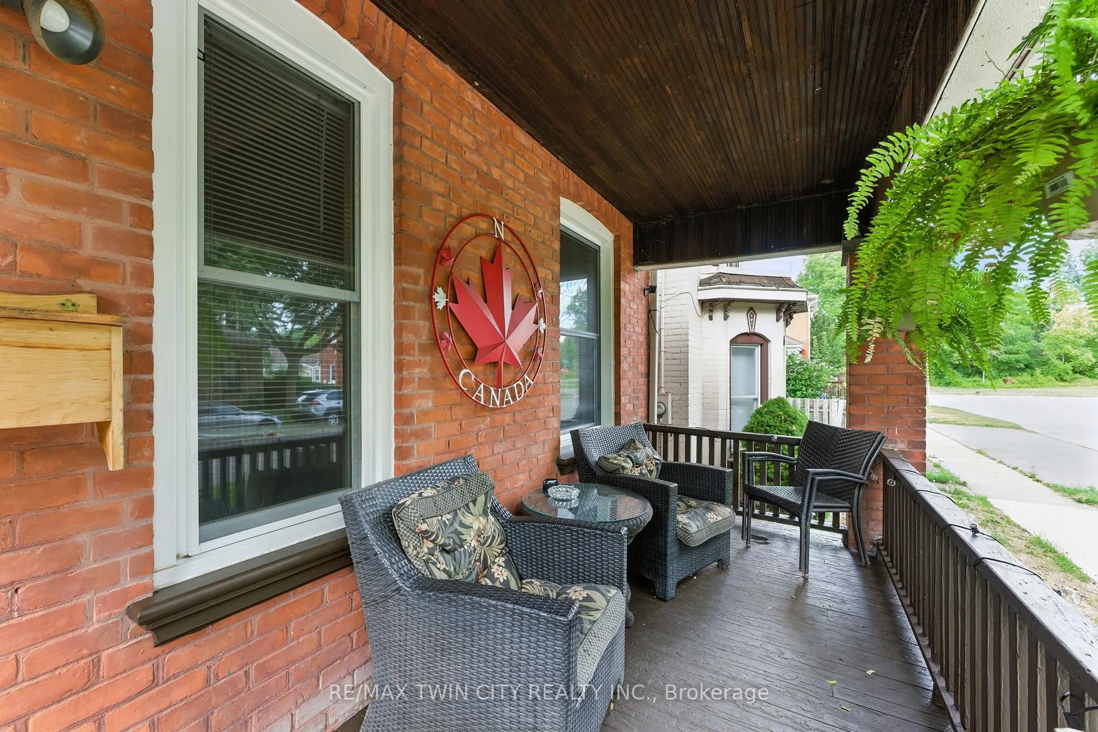 Patio, street for 7 Superior St, Brantford Ontario N3S 2J9