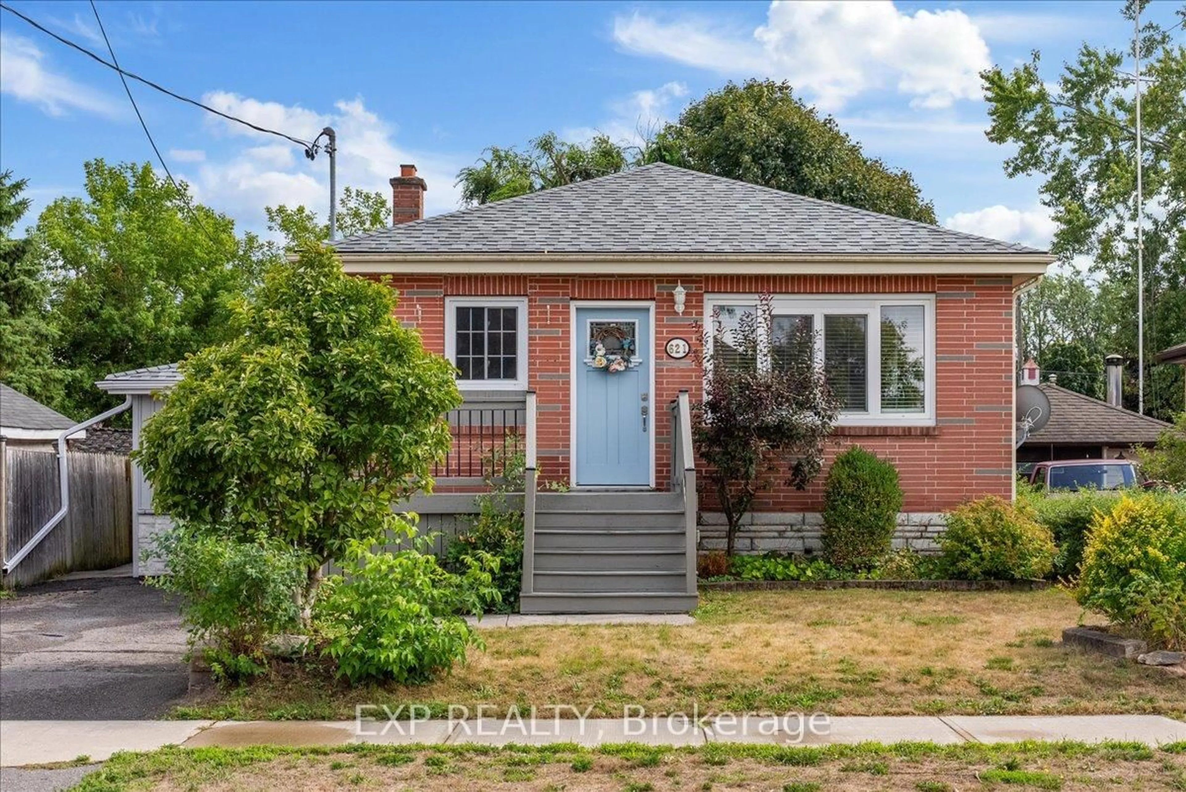 Home with brick exterior material, street for 621 Orpington Rd, Peterborough Ontario K9J 4A5