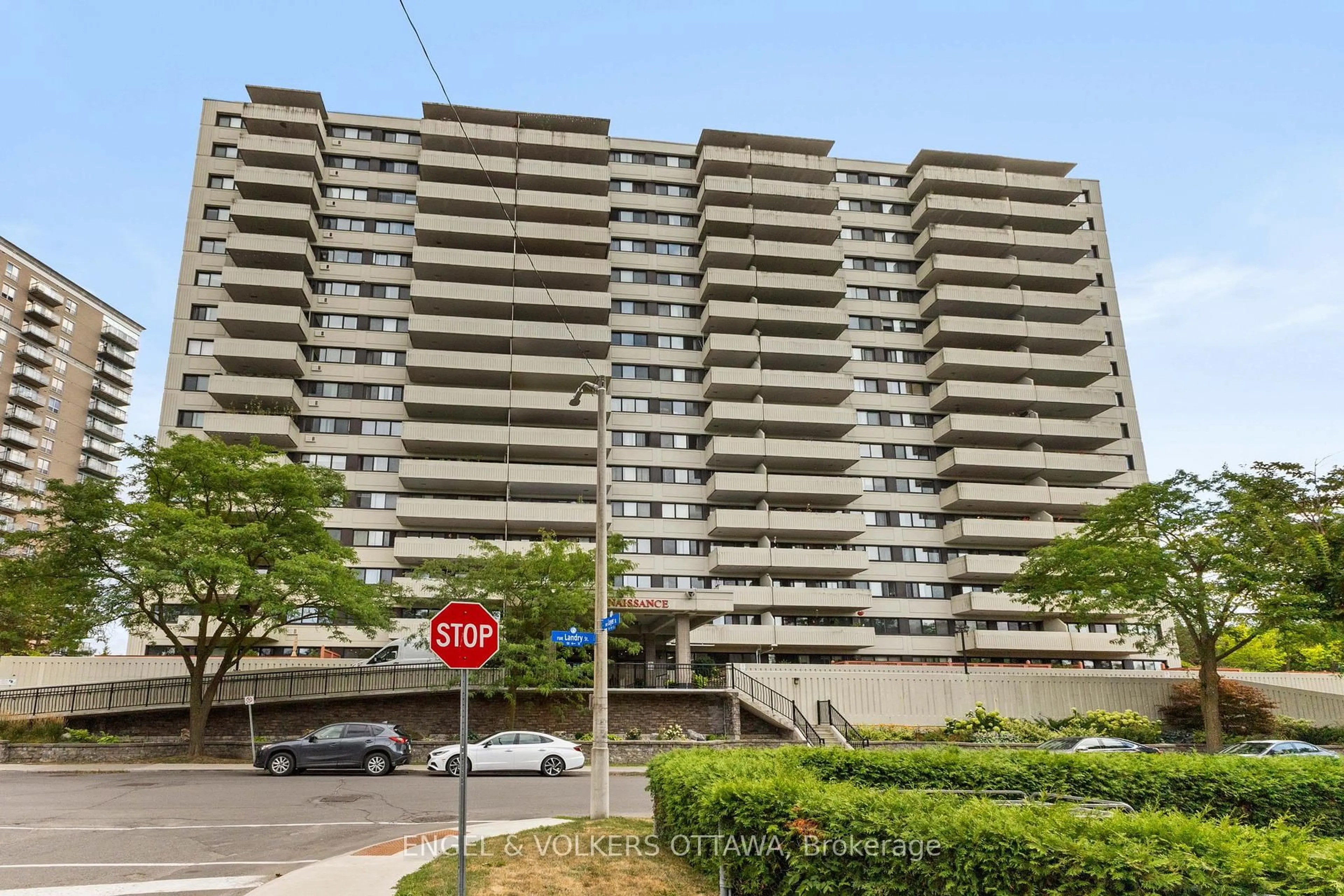 Unknown for 40 Landry St #1614, Ottawa Ontario K1L 8K4