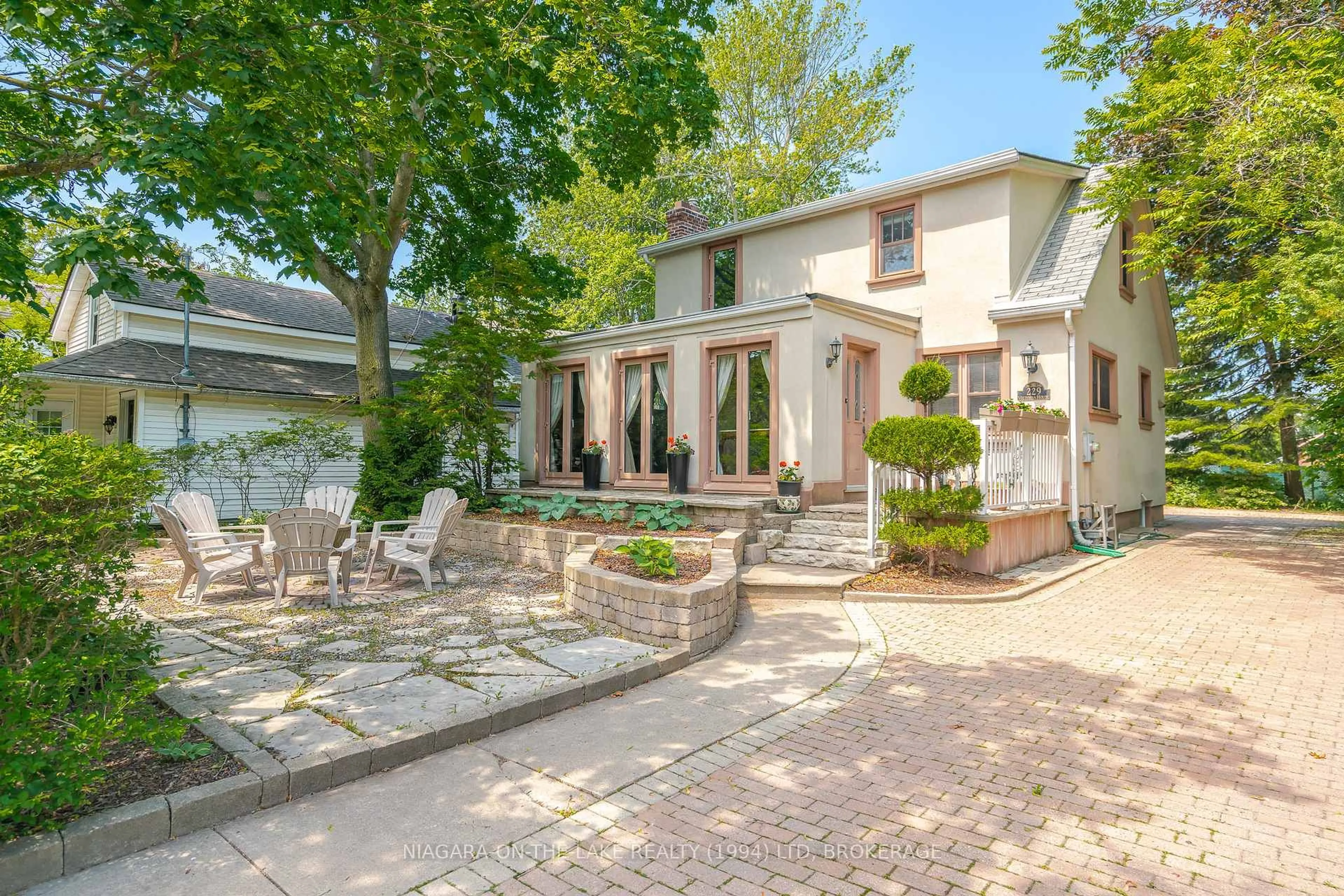 Unknown for 229 VICTORIA St, Niagara-on-the-Lake Ontario L0S 1J0