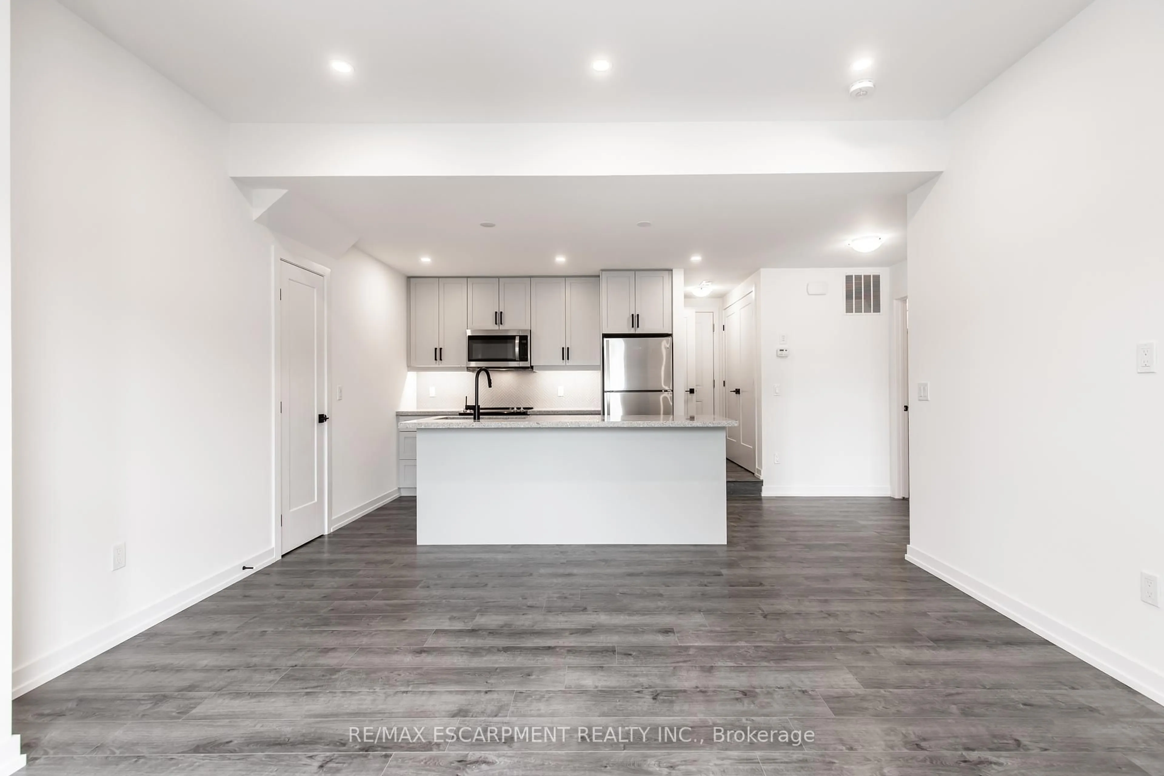 Open concept kitchen, unknown for 243 Burke St, Hamilton Ontario L0R 2H7