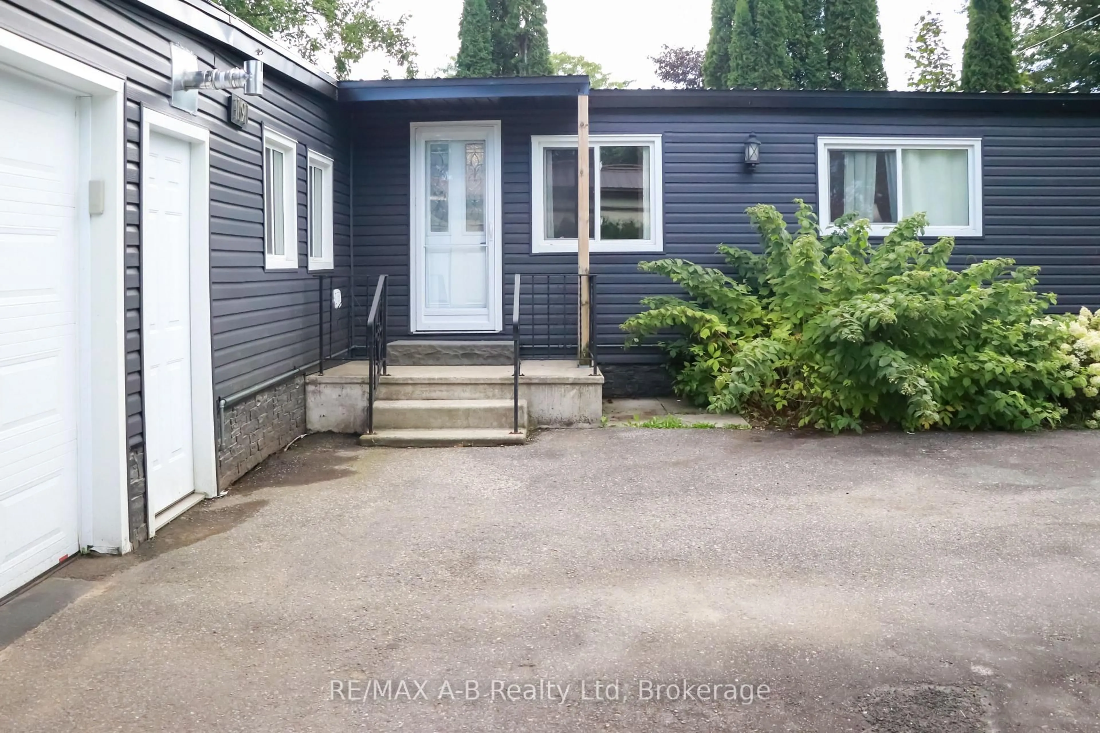 A pic from outside/outdoor area/front of a property/back of a property/a pic from drone, street for 191 Cedar St, Perth East Ontario N5A 6S6