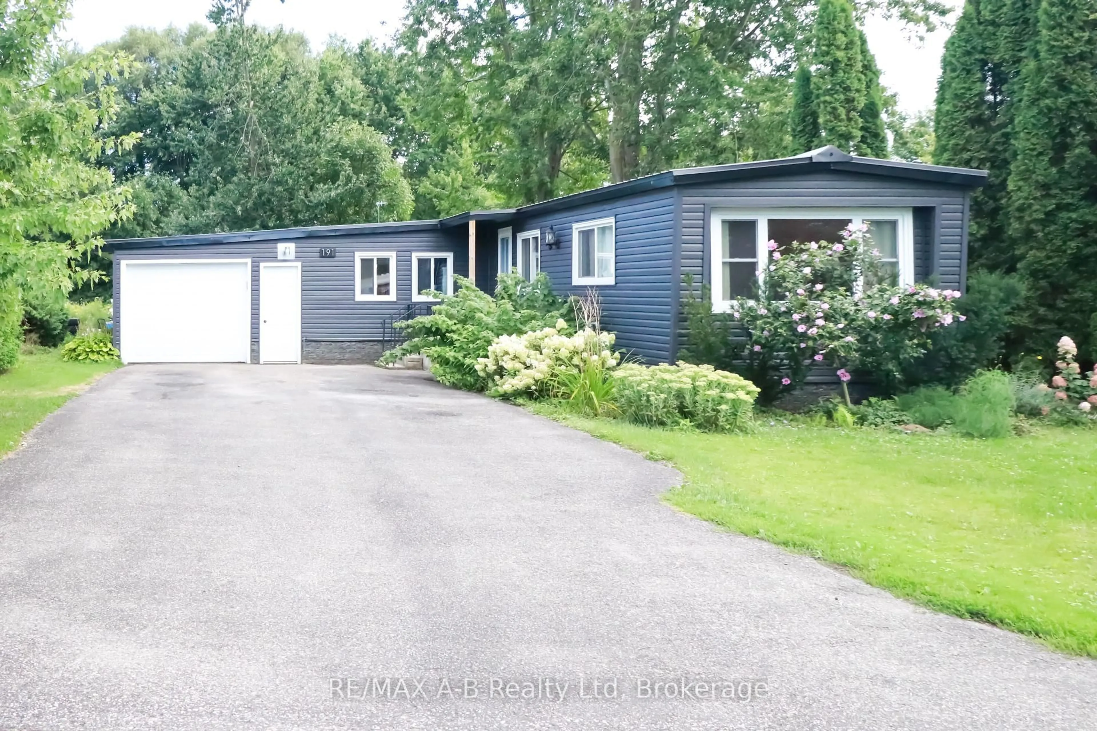 Unknown for 191 Cedar St, Perth East Ontario N5A 6S6