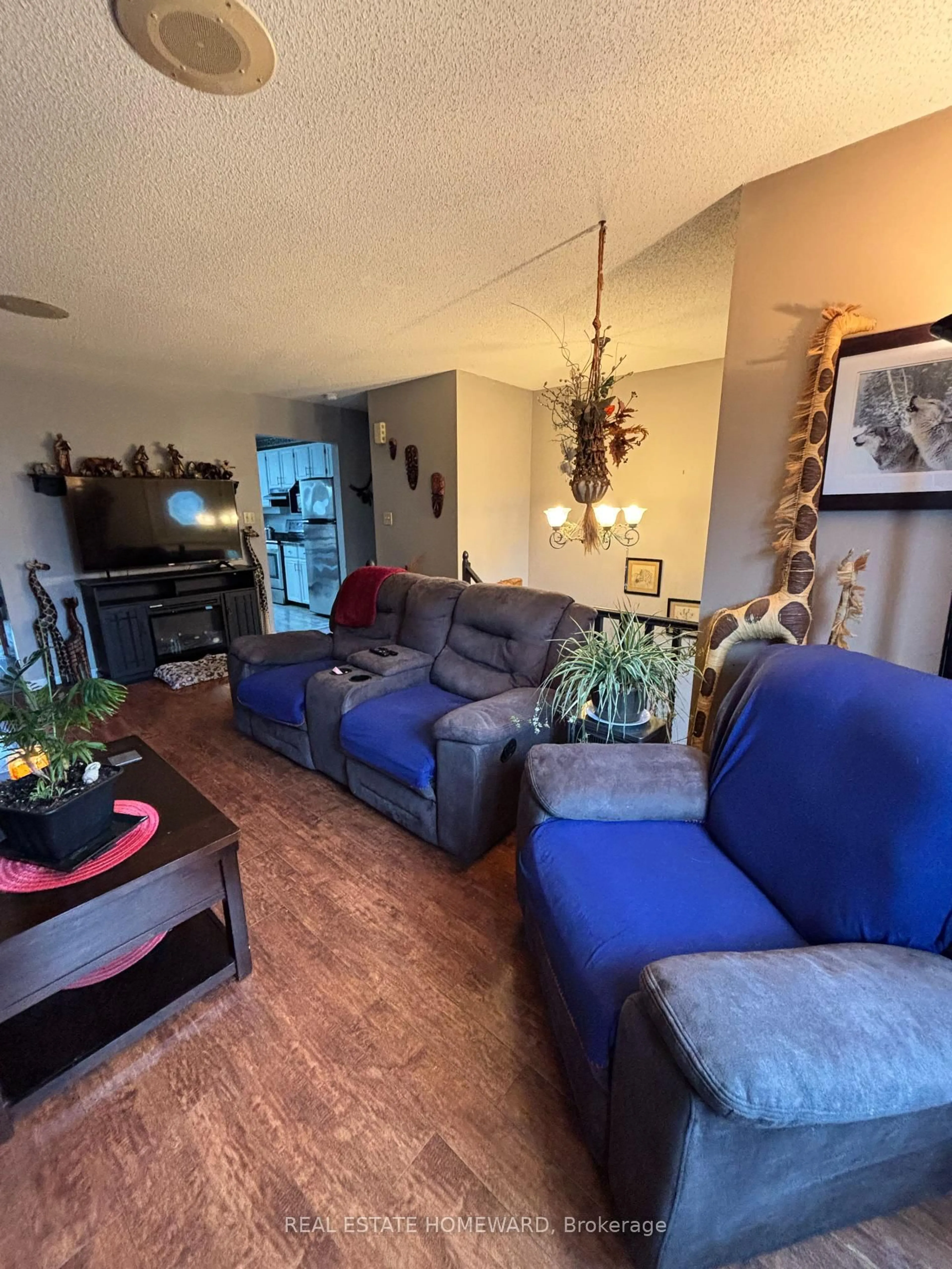 Living room with furniture, unknown for 35 Bleeker Ave, Quinte West Ontario K8V 5Y2