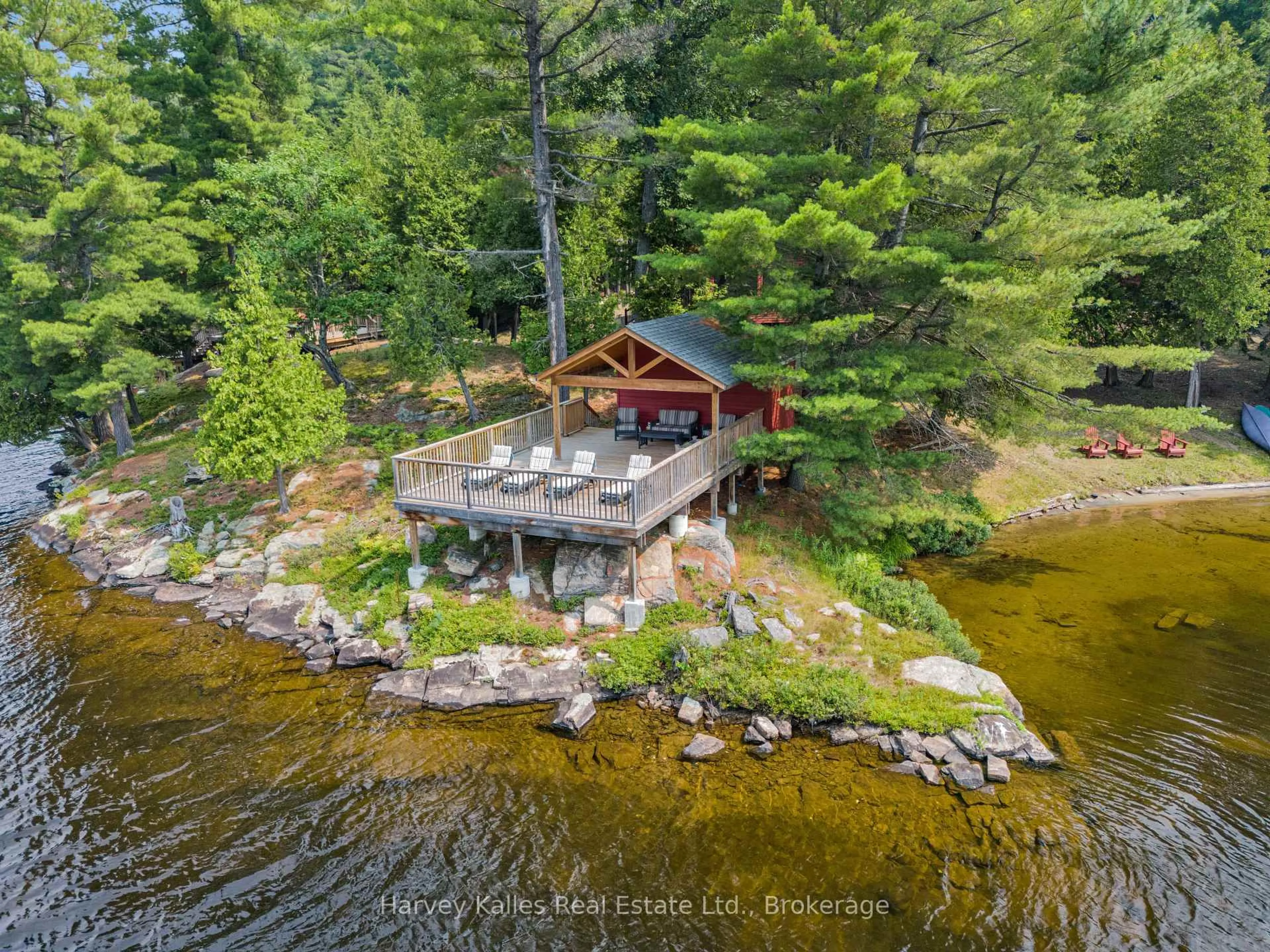 A pic from outside/outdoor area/front of a property/back of a property/a pic from drone, water/lake/river/ocean view for 3-1030 Raven Hill Rd, Lake of Bays Ontario P0A 1H0