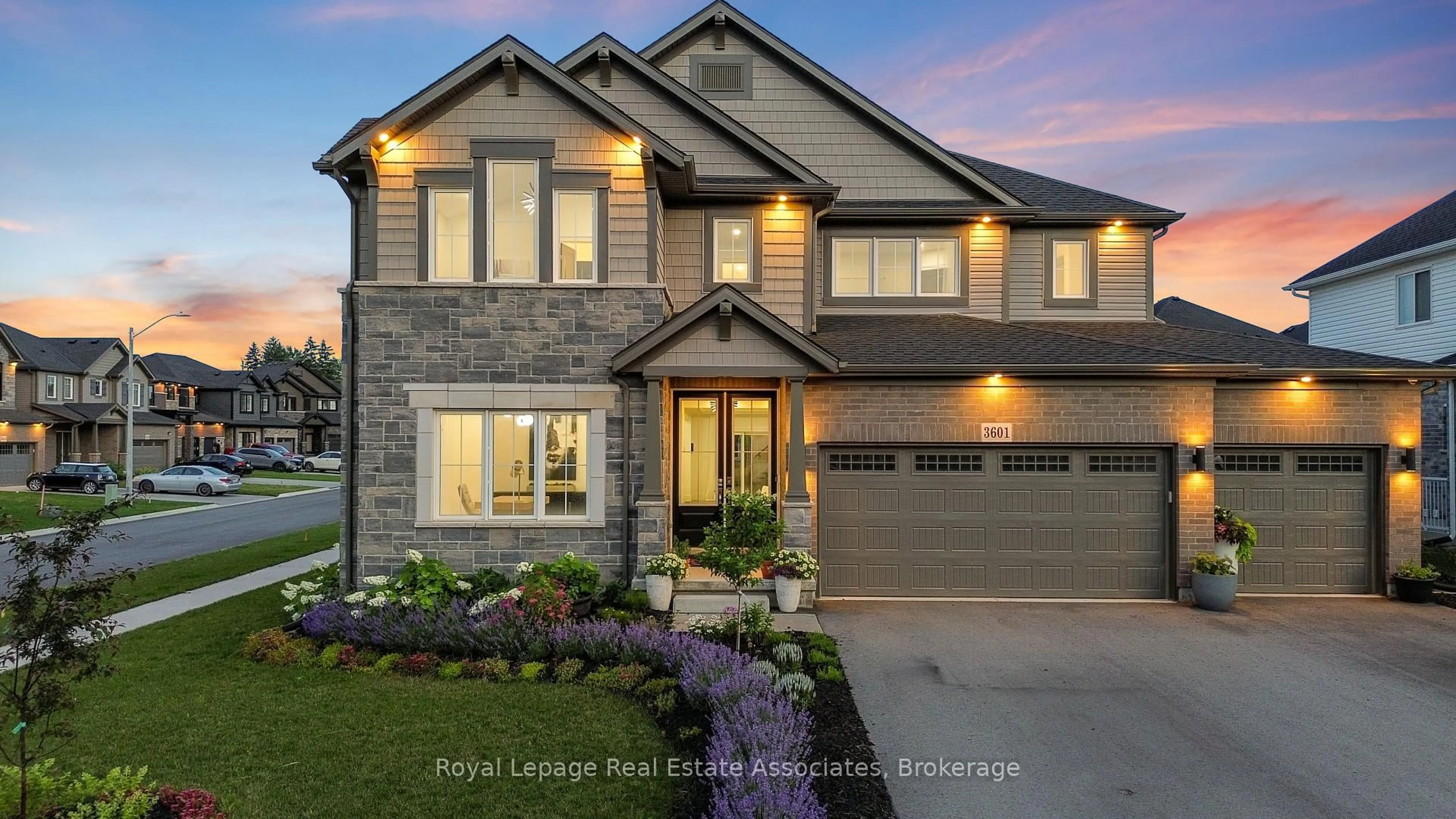 Home with brick exterior material, street for 3601 Carolinia Crt, Fort Erie Ontario L0S 1N0