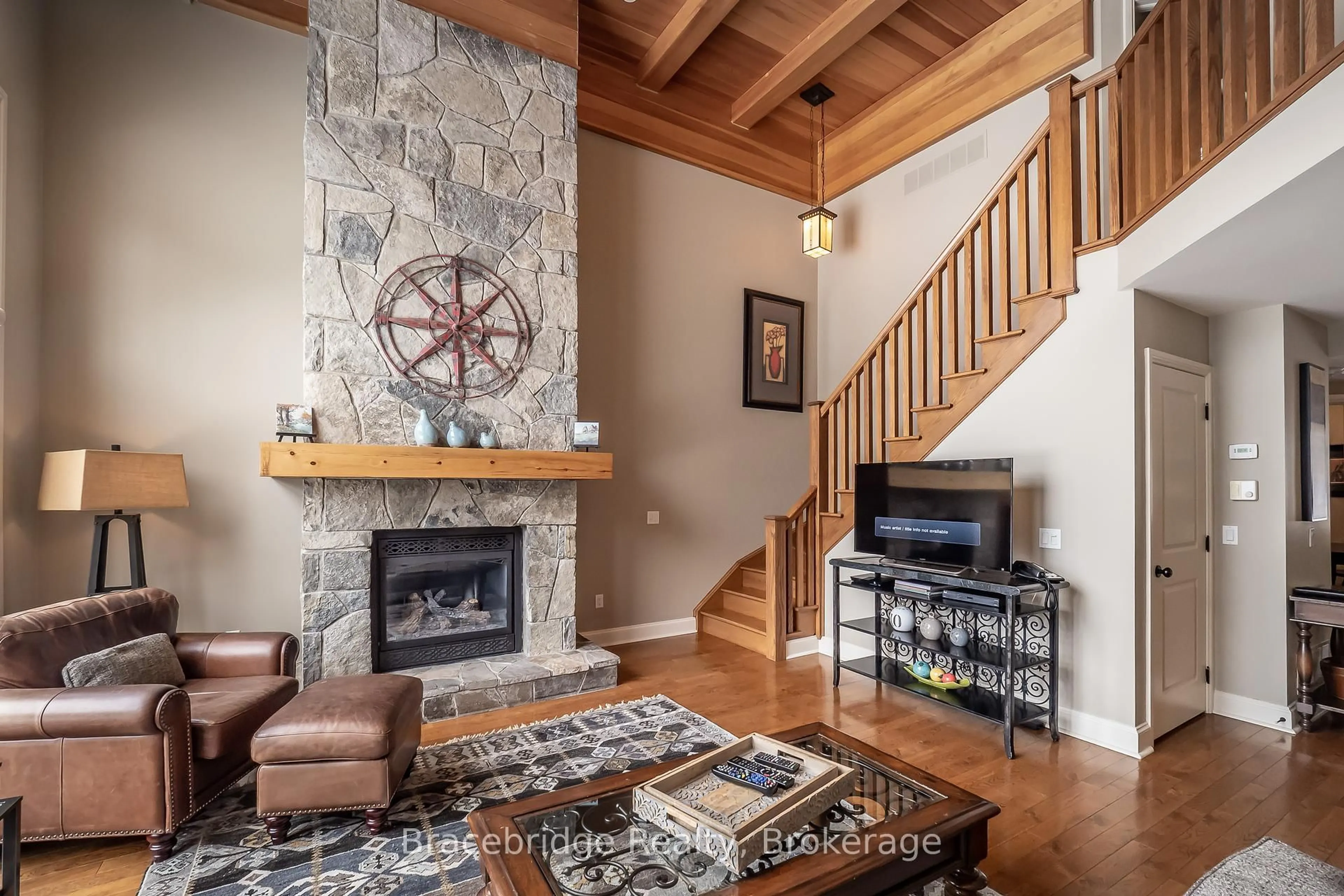 Living room with furniture, unknown for 3876 Muskoka Road 118 Highway #Carling 10 W3, Muskoka Lakes Ontario P0B 1J0