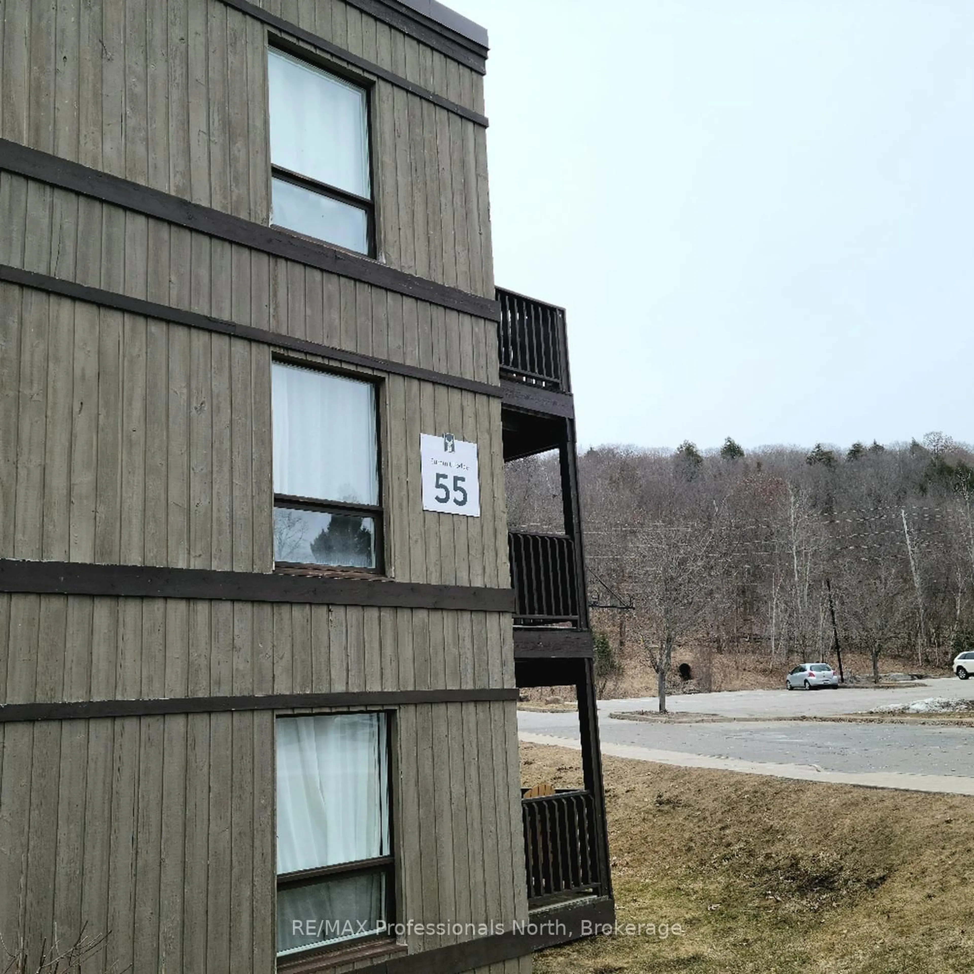 Unknown for 1235 DEERHURST Dr #55-107, Huntsville Ontario P1H 2E8