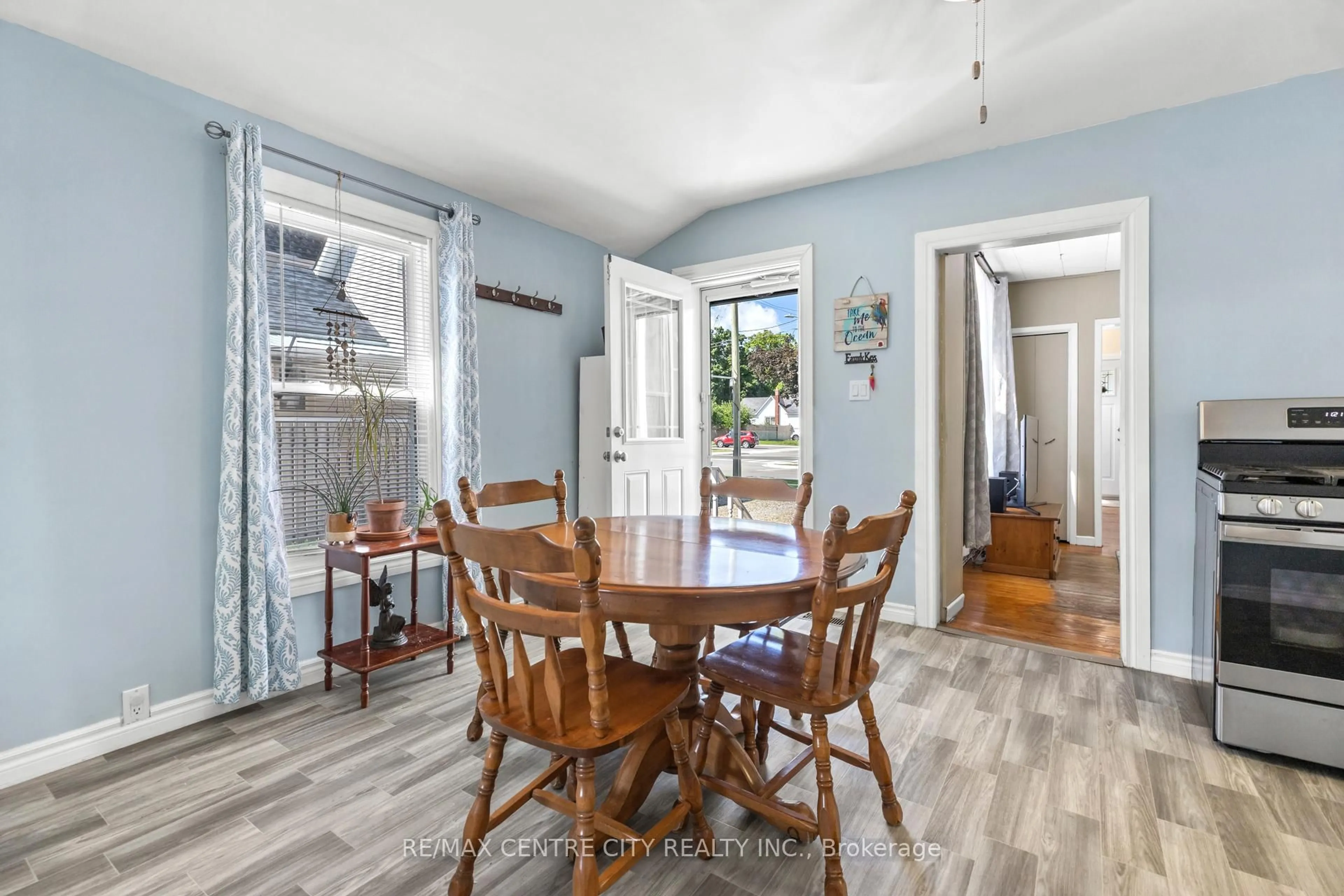 Dining room, unknown for 55 St. Catherine St, St. Thomas Ontario N5P 2V9