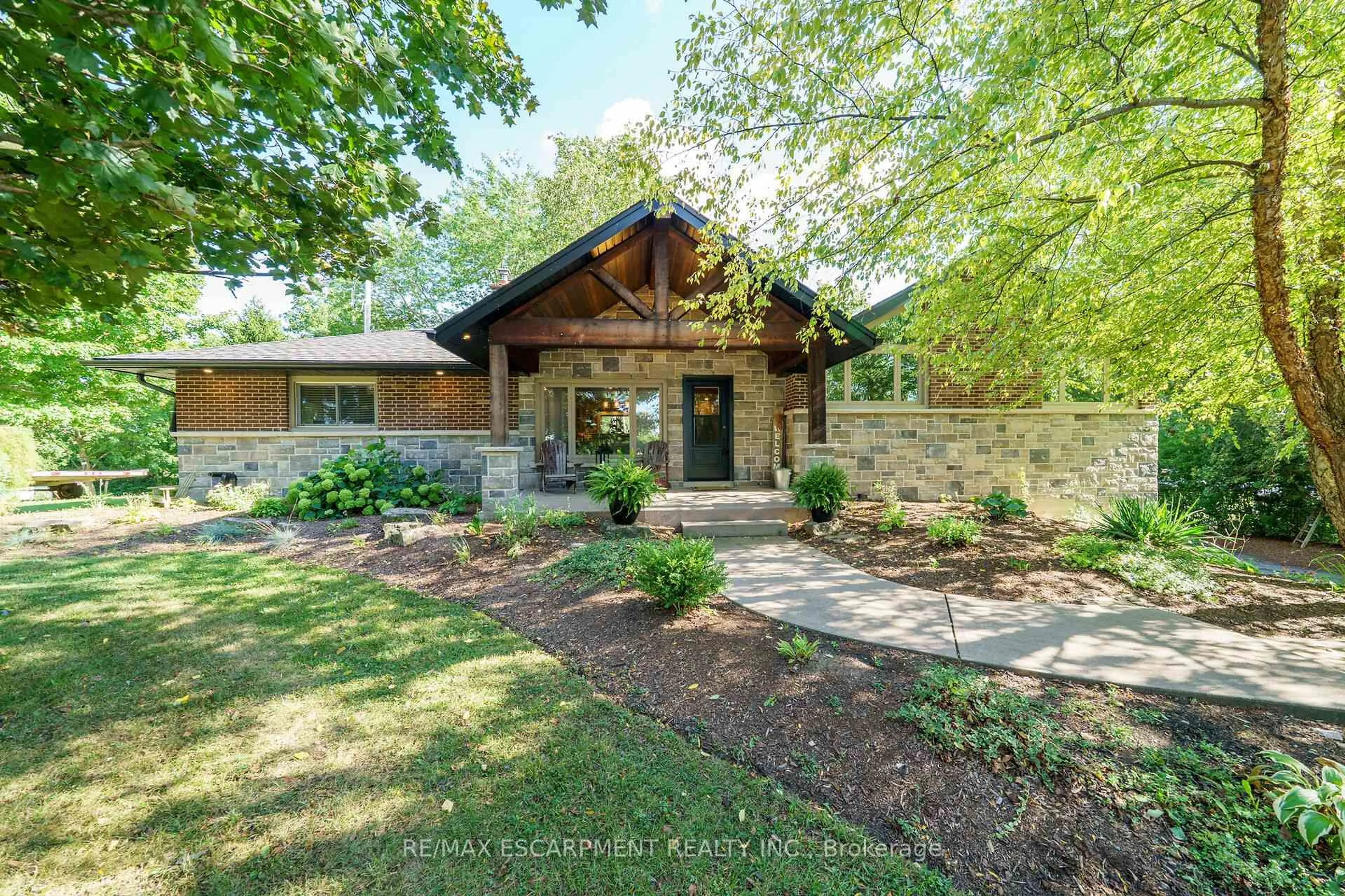 Home with brick exterior material, unknown for 1417 Highway 54, Brant Ontario N3W 2G9