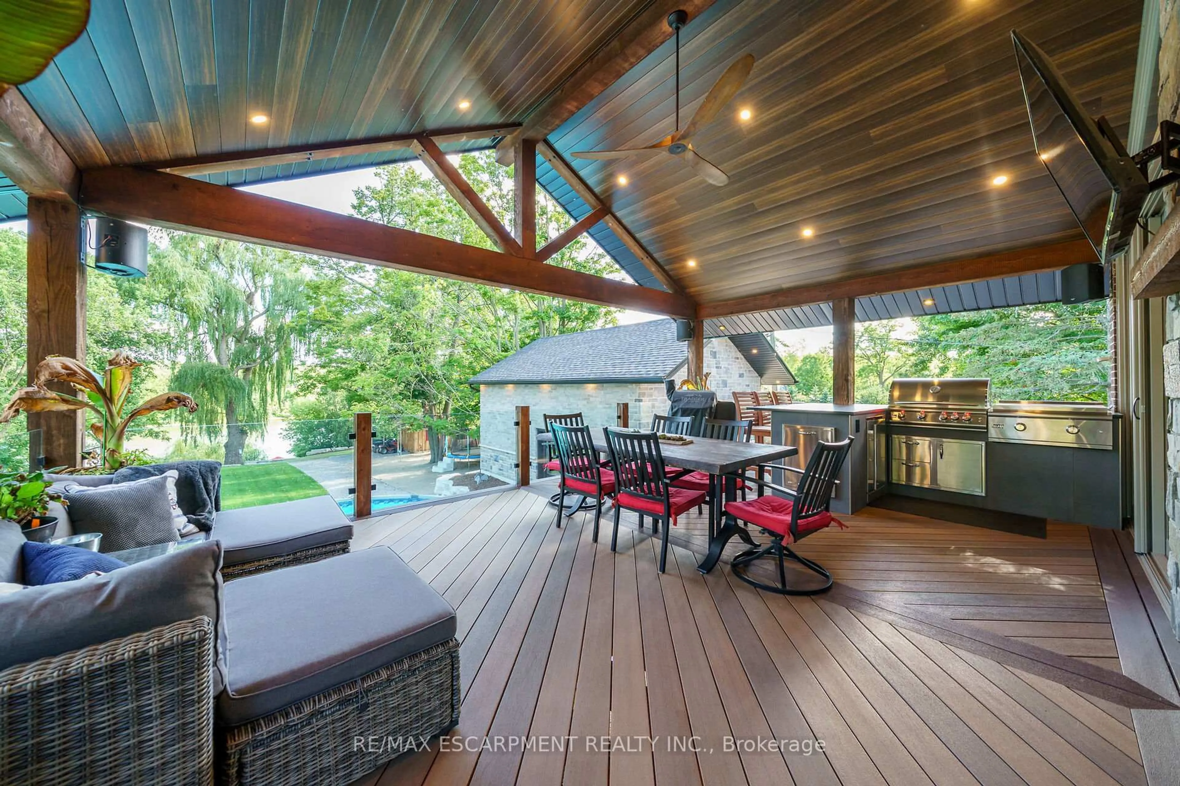 Patio, street for 1417 Highway 54, Brant Ontario N3W 2G9