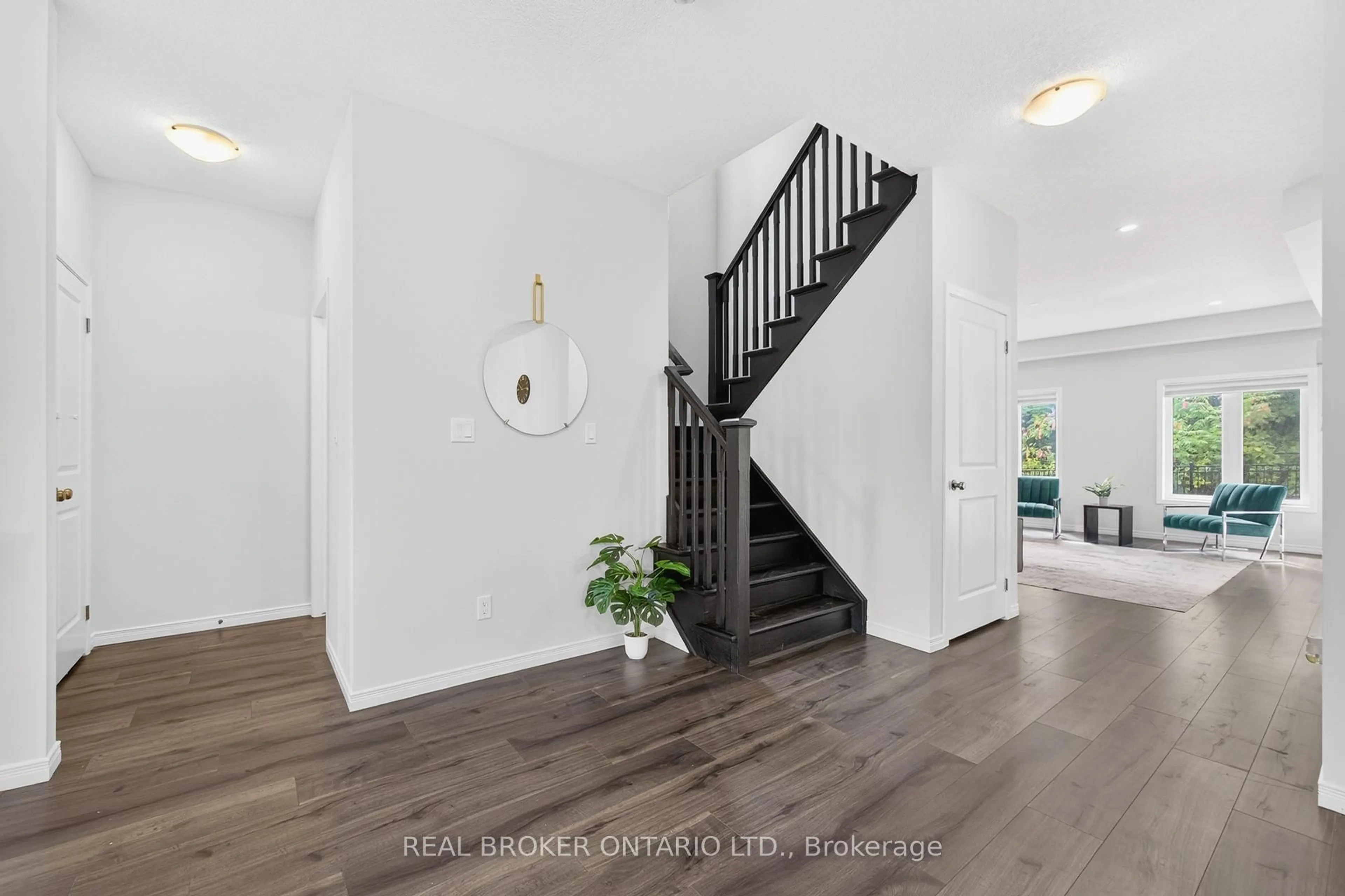 Indoor entryway for 326 Moorlands Cres, Kitchener Ontario N2P 0C5