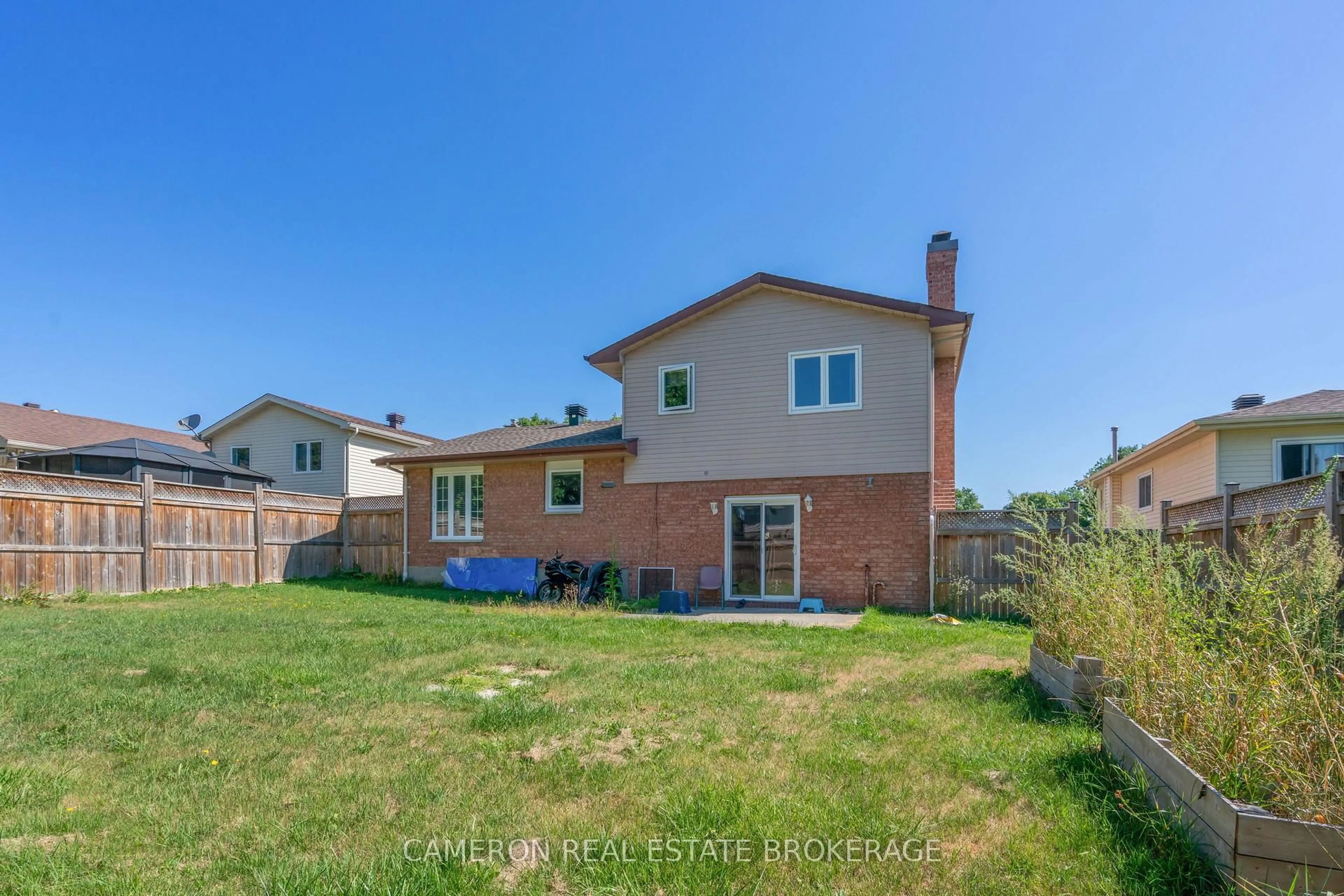 Unknown for 1369 Lochiel St, Cornwall Ontario K6H 6N5
