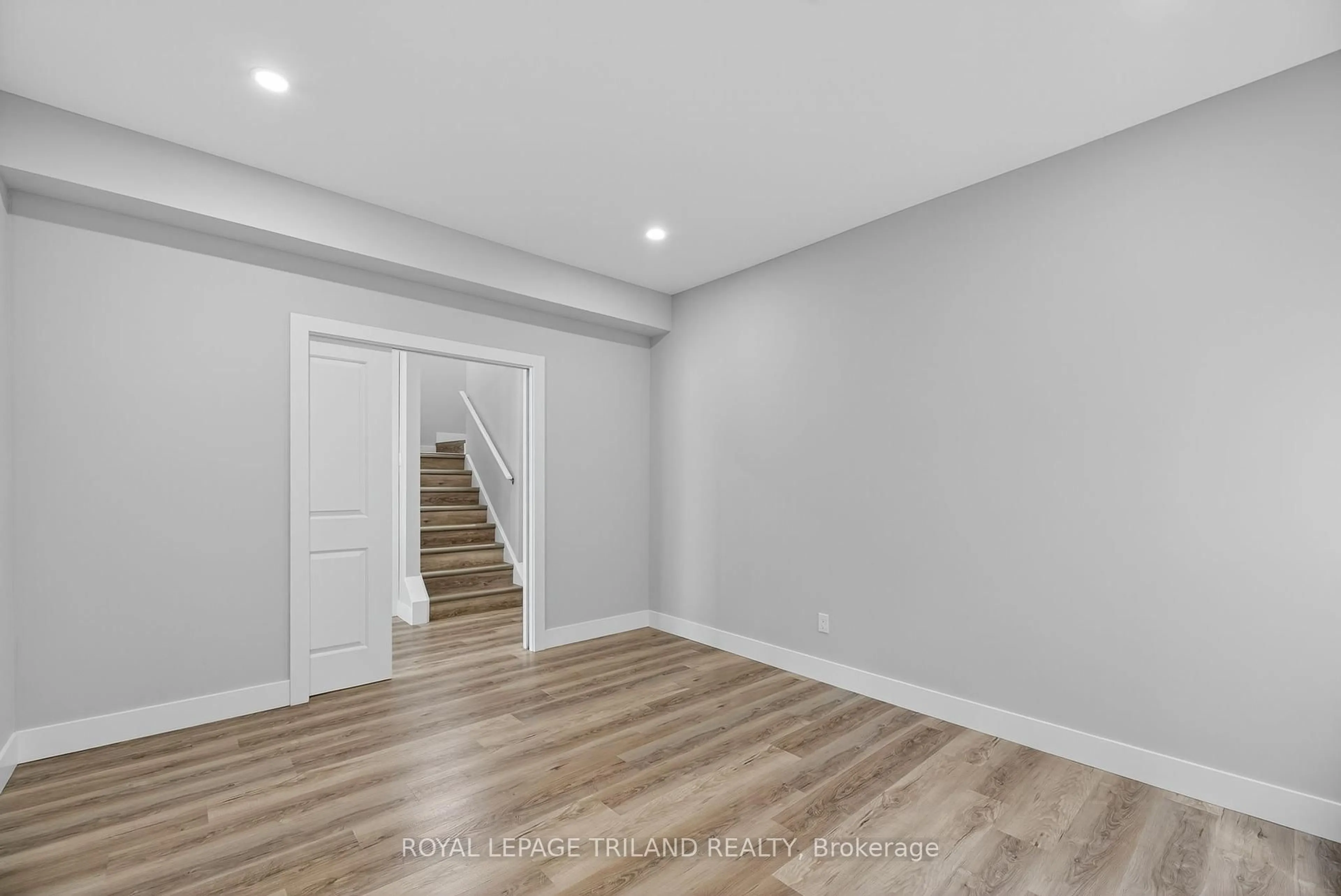 A pic of a room for 3373 Paulpeel Ave, London South Ontario N6L 0A4