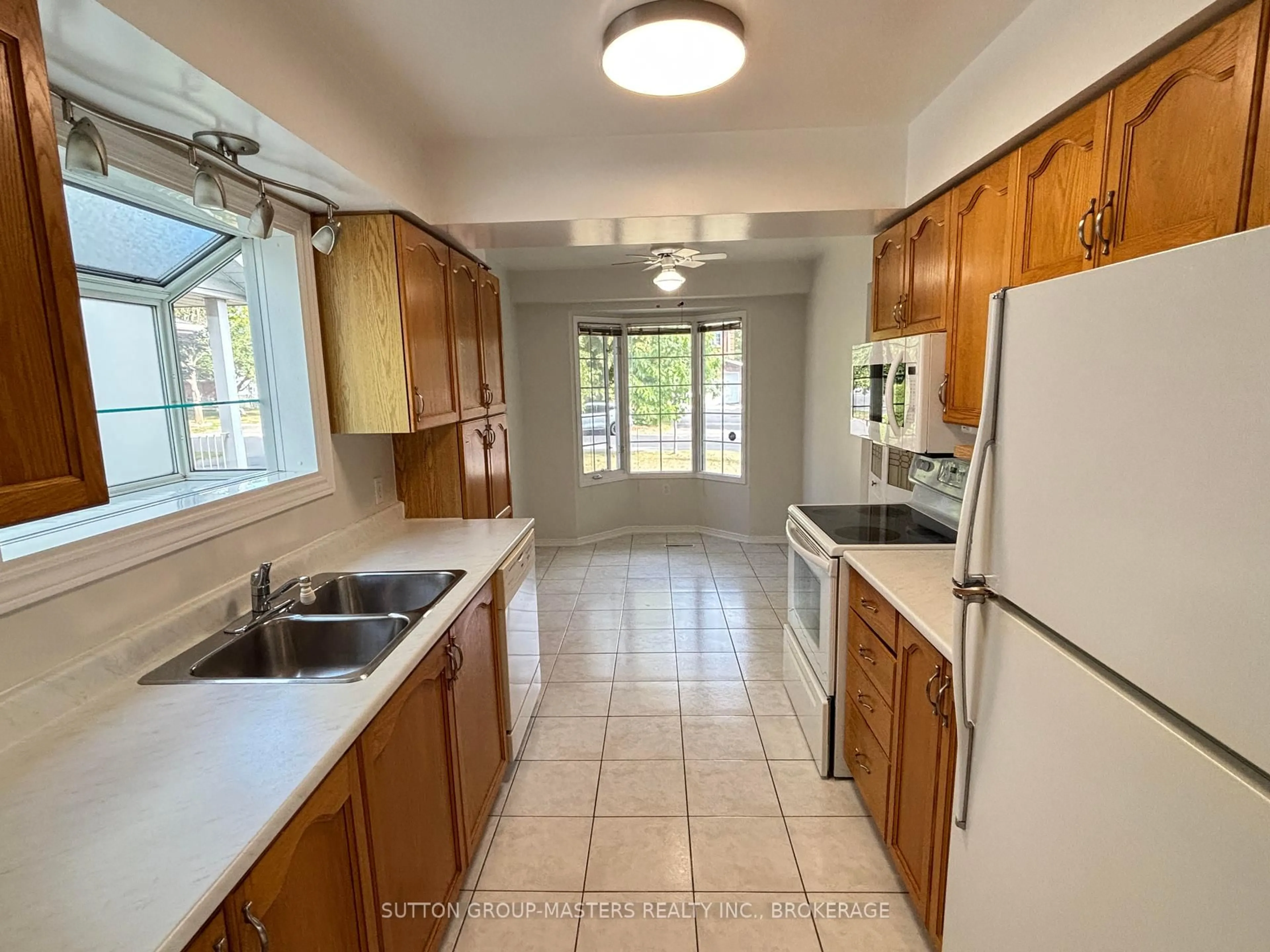 Standard kitchen, ceramic/tile floor for 1077 Acadia Dr, Kingston Ontario K7M 8V7