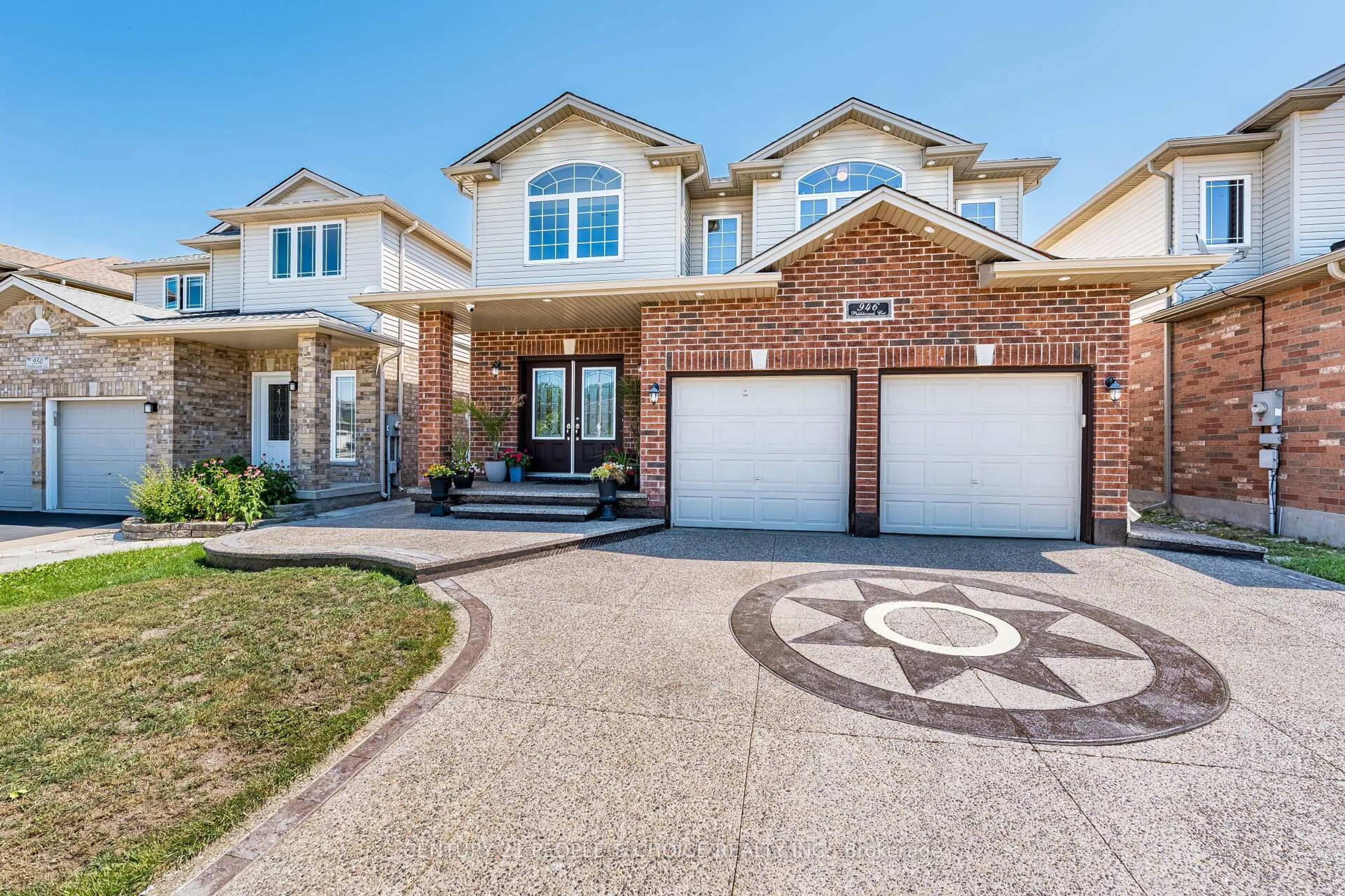 Home with brick exterior material, street for 946 Pebblecreek Crt, Kitchener Ontario N2A 0C5