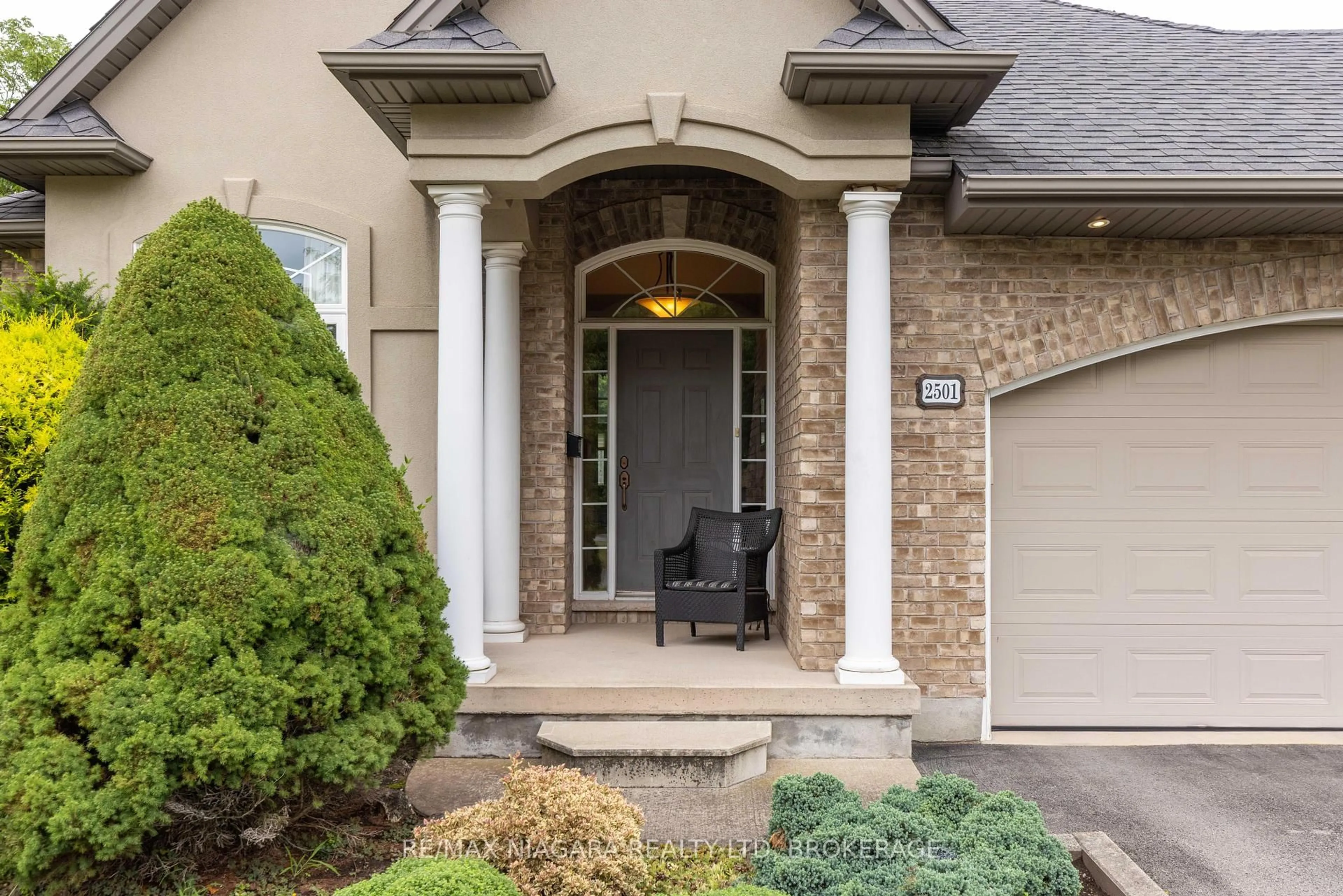 Unknown for 2501 Claude Ave, Niagara Falls Ontario L2J 2C7