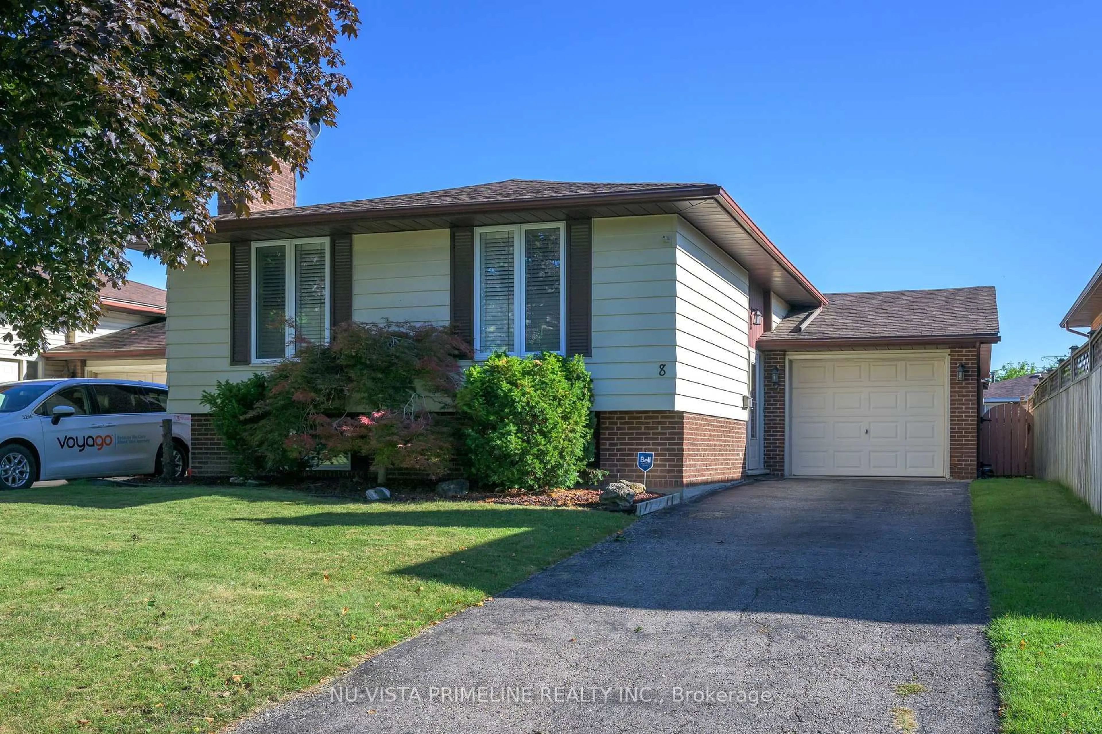 Home with vinyl exterior material, street for 8 Tumbleweed Cres, London South Ontario N6E 2N7