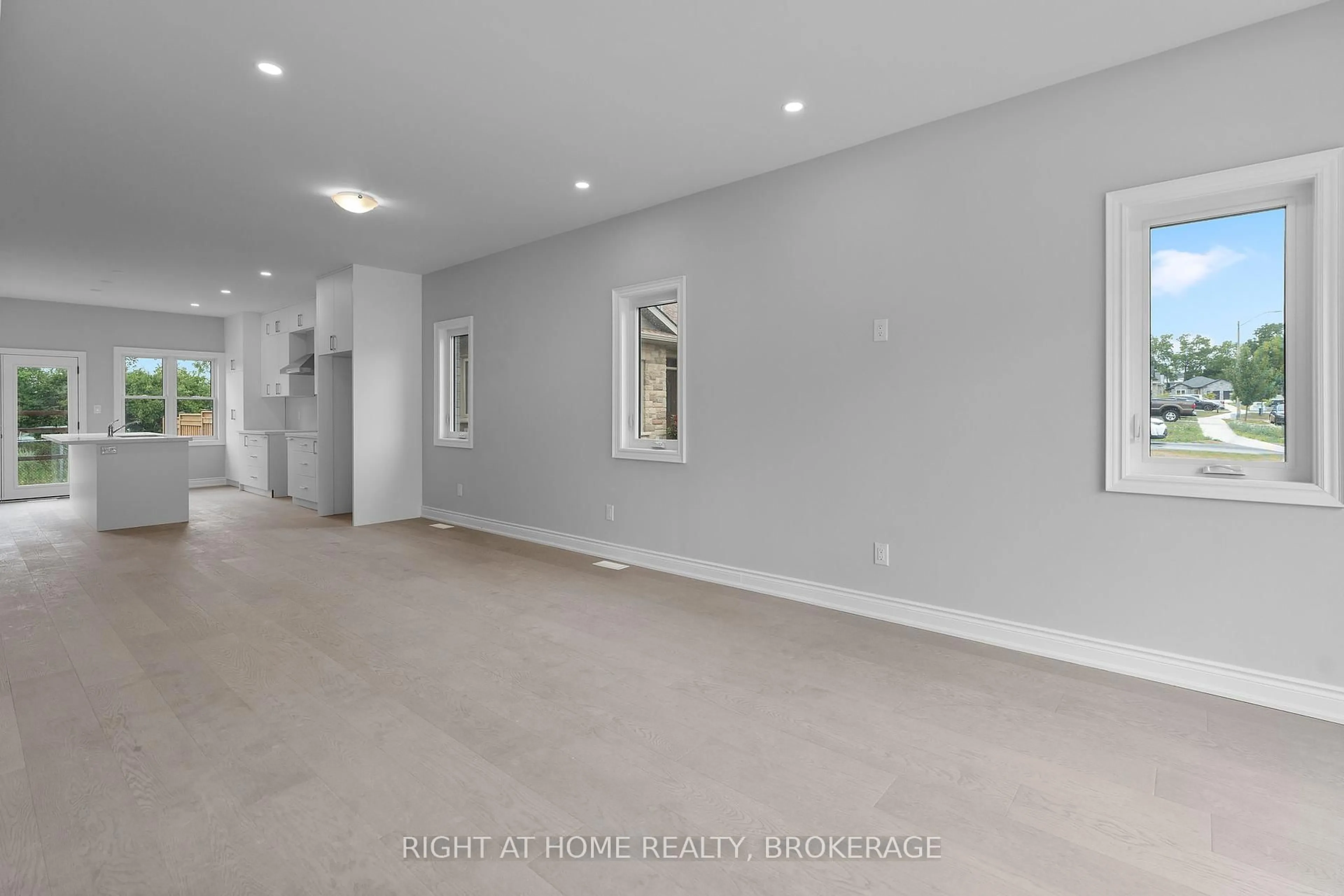 A pic of a room for 201 Hetram Crt, Fort Erie Ontario L0S 1B0