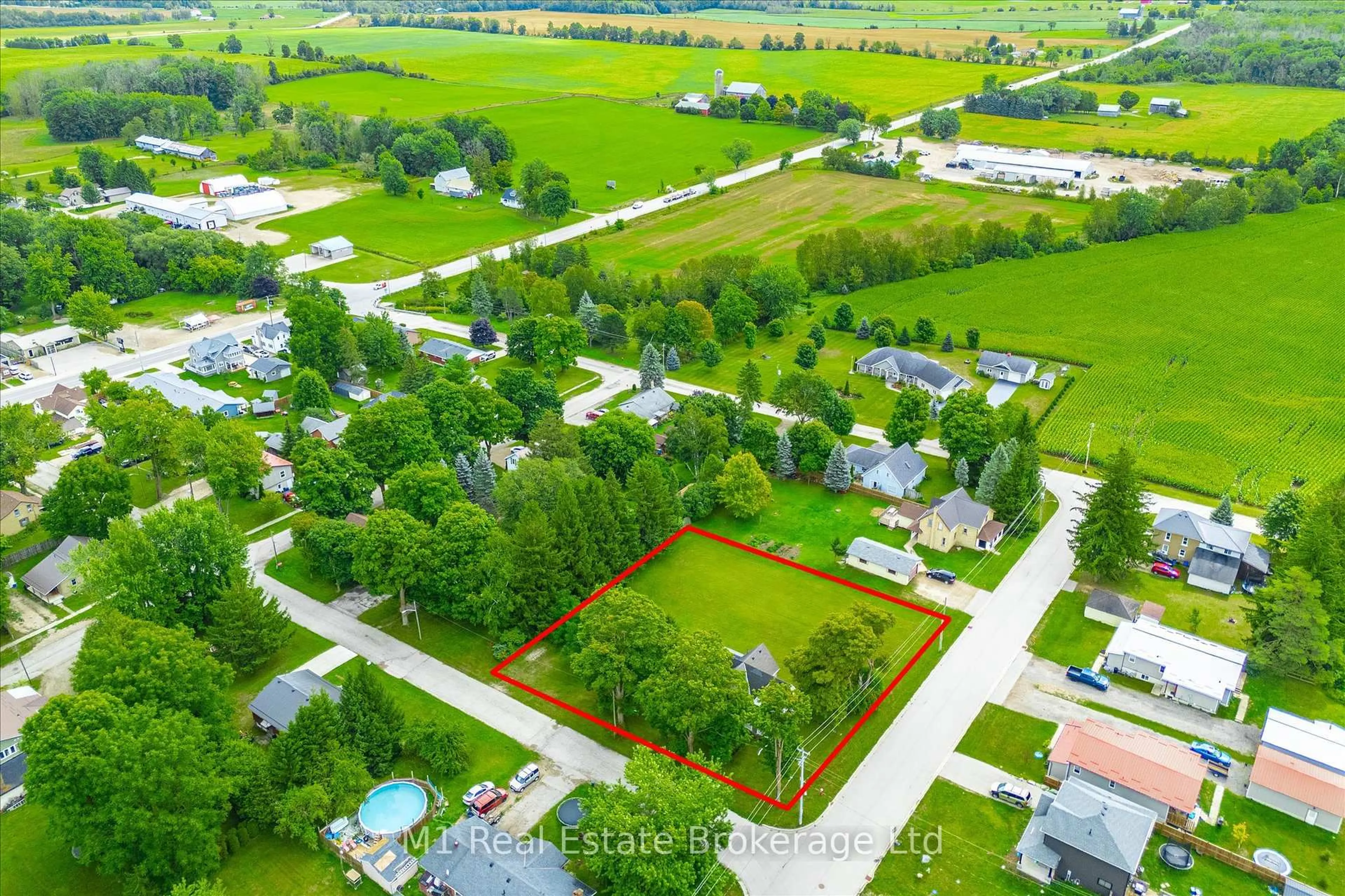 A pic from outside/outdoor area/front of a property/back of a property/a pic from drone, street for 25 Ann St, Minto Ontario N0G 1M0