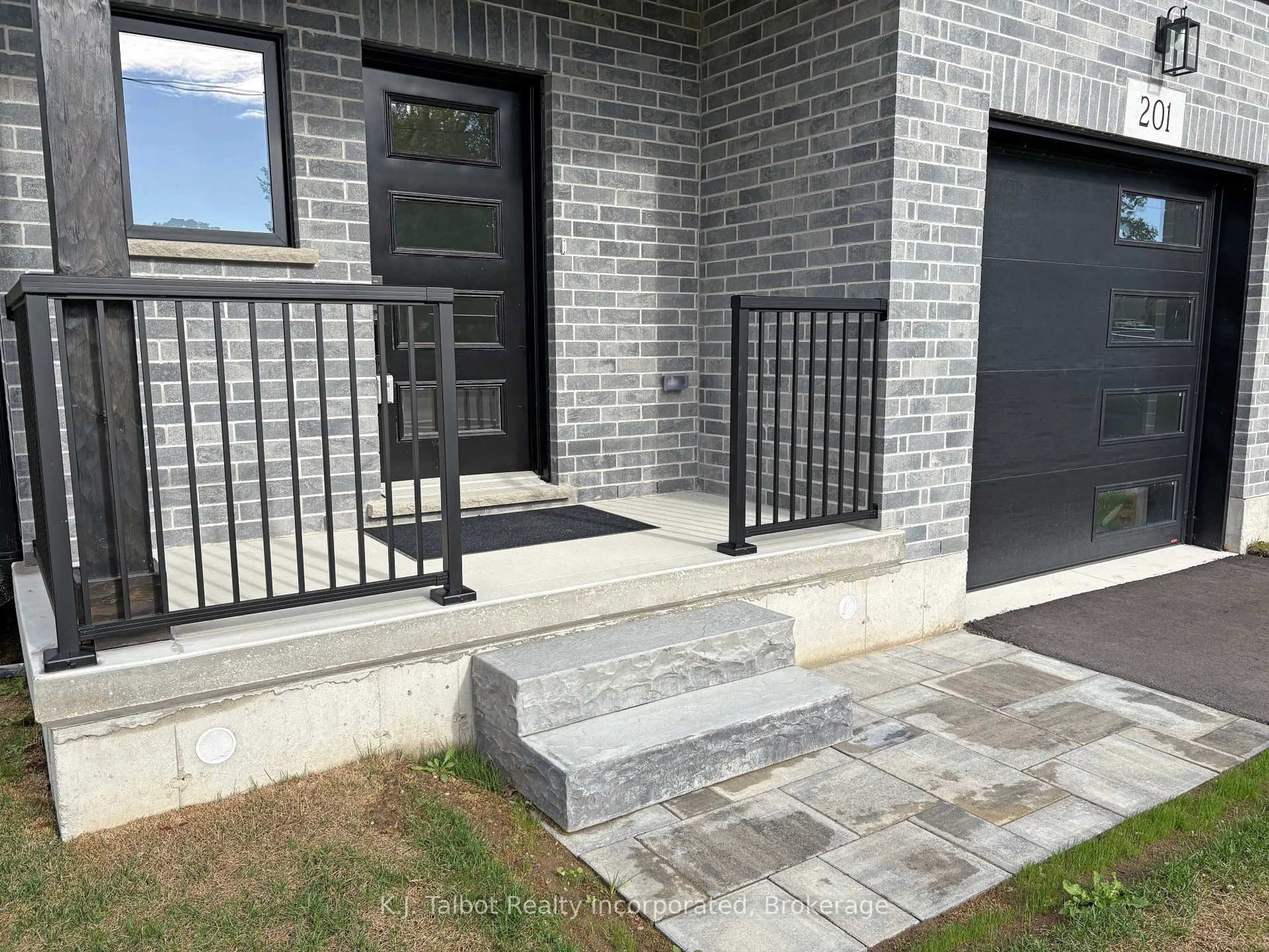 Unknown for 201 South St, Goderich Ontario N7A 3M2