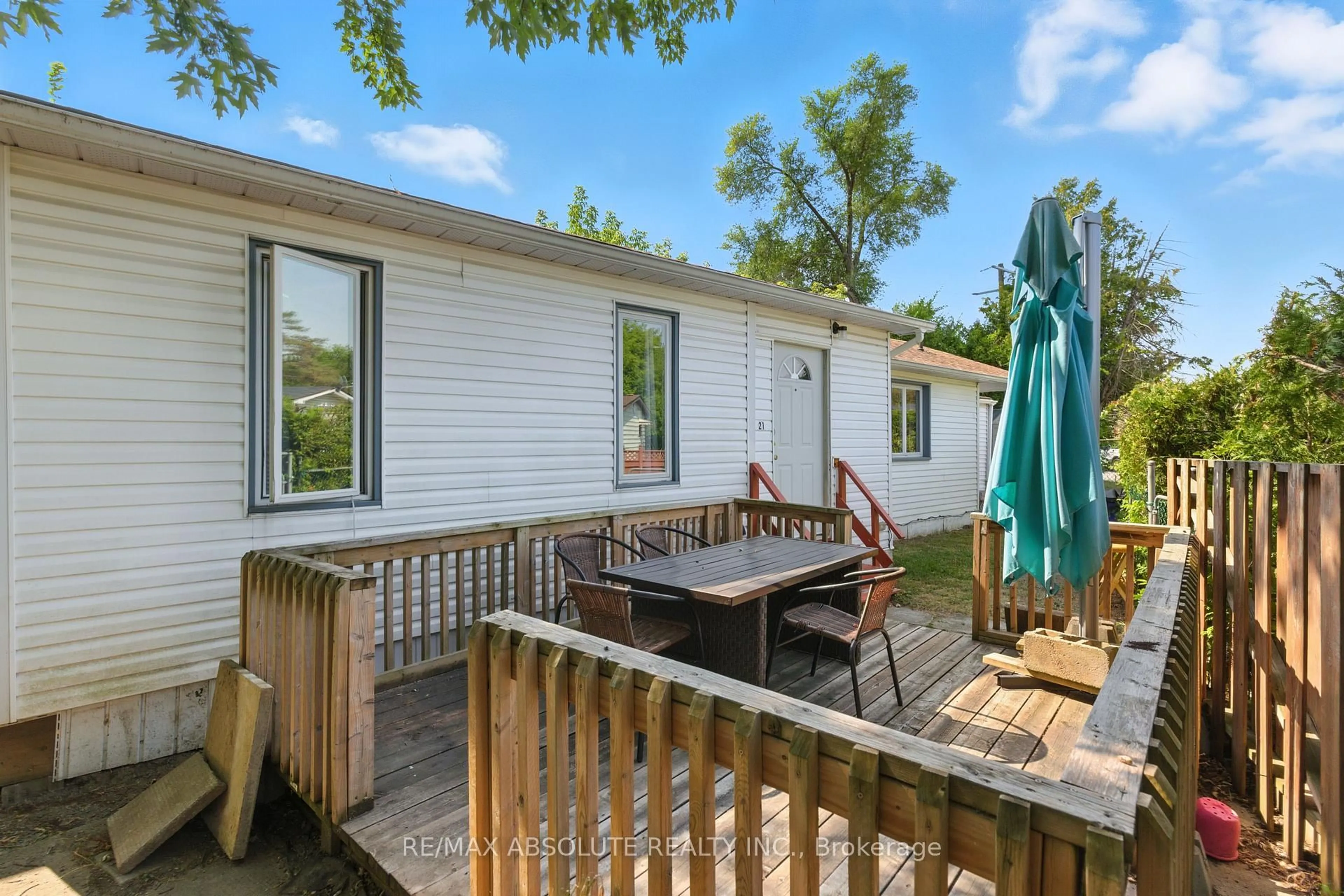 Patio, water/lake/river/ocean view for 21 Bonner St, Nepean Ontario K2H 7S9