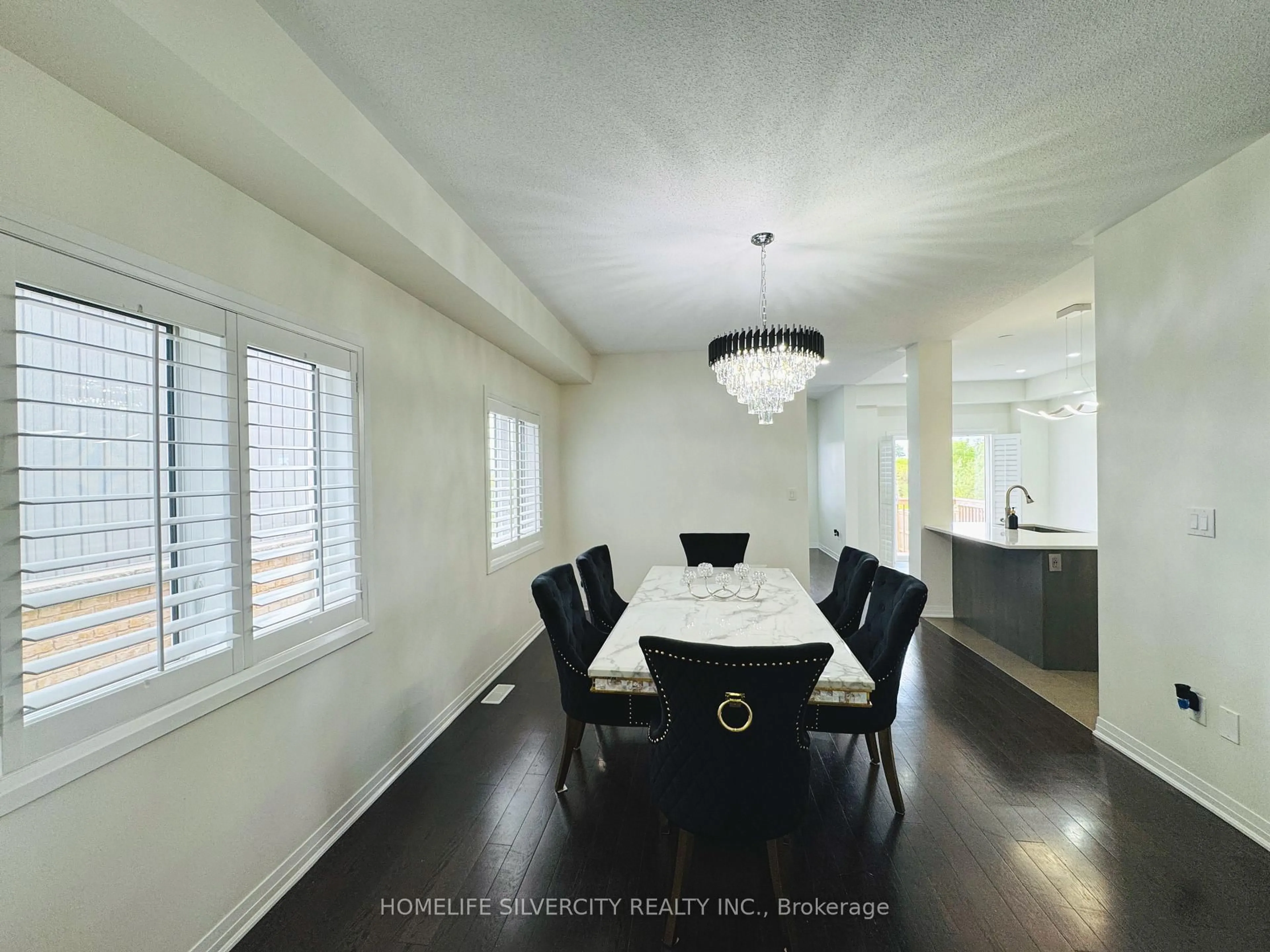 Dining room, wood/laminate floor for 28 Jenkins St, East Luther Grand Valley Ontario L9W 7R3