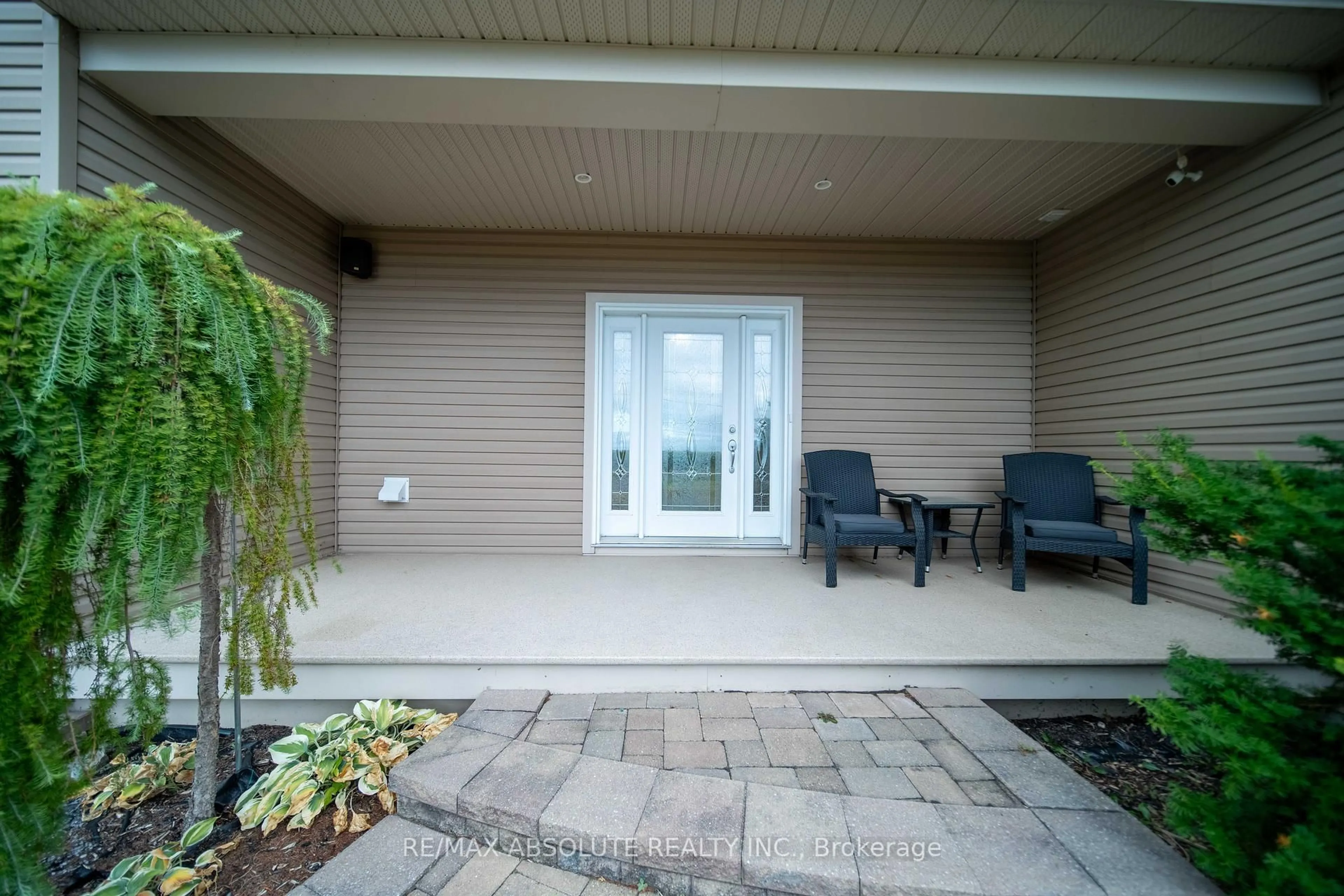 Patio, unknown for 735 St Thomas Rd, Russell Ontario K0A 1W0