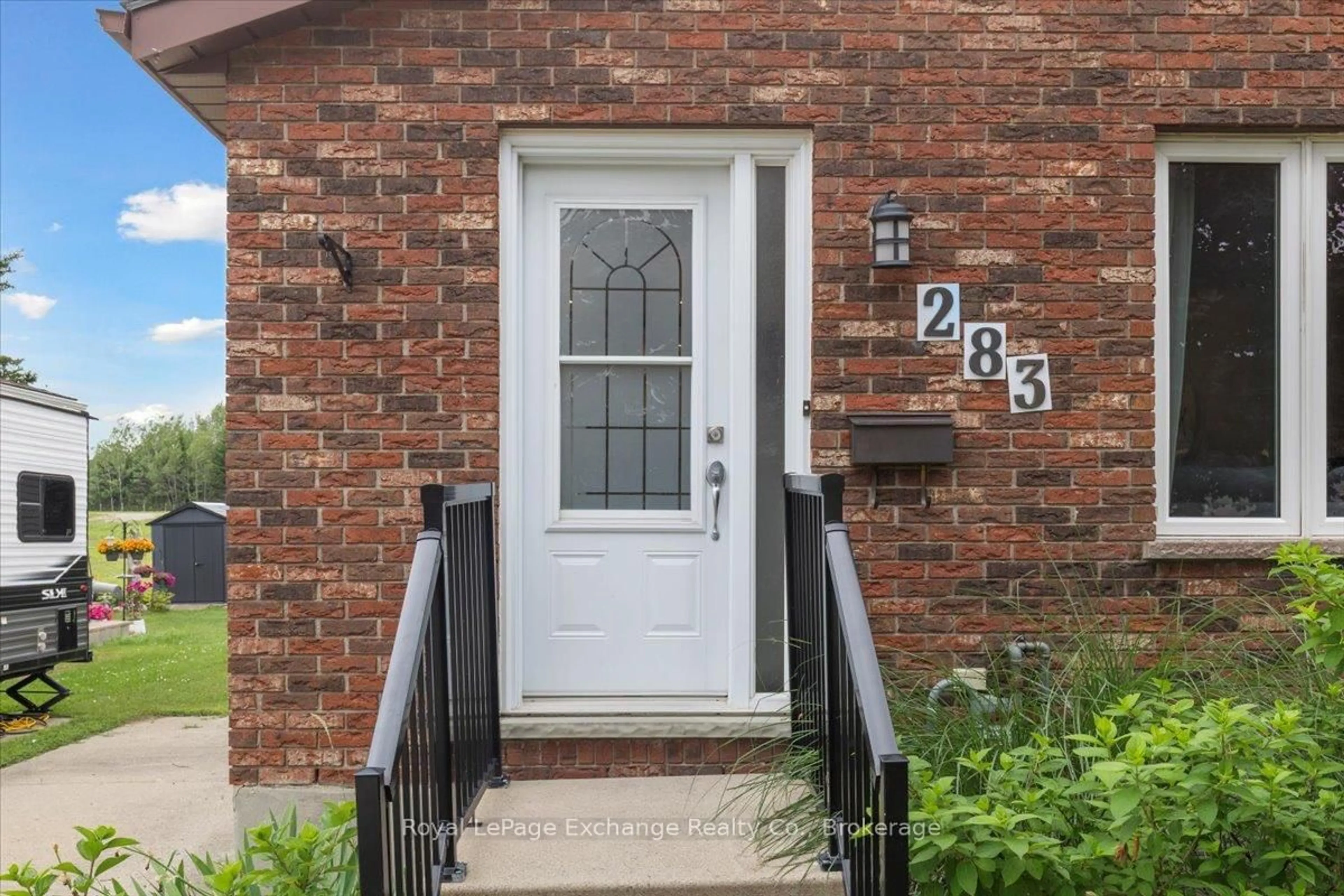 Indoor entryway for 283 Bricker St, Saugeen Shores Ontario N0H 2C1