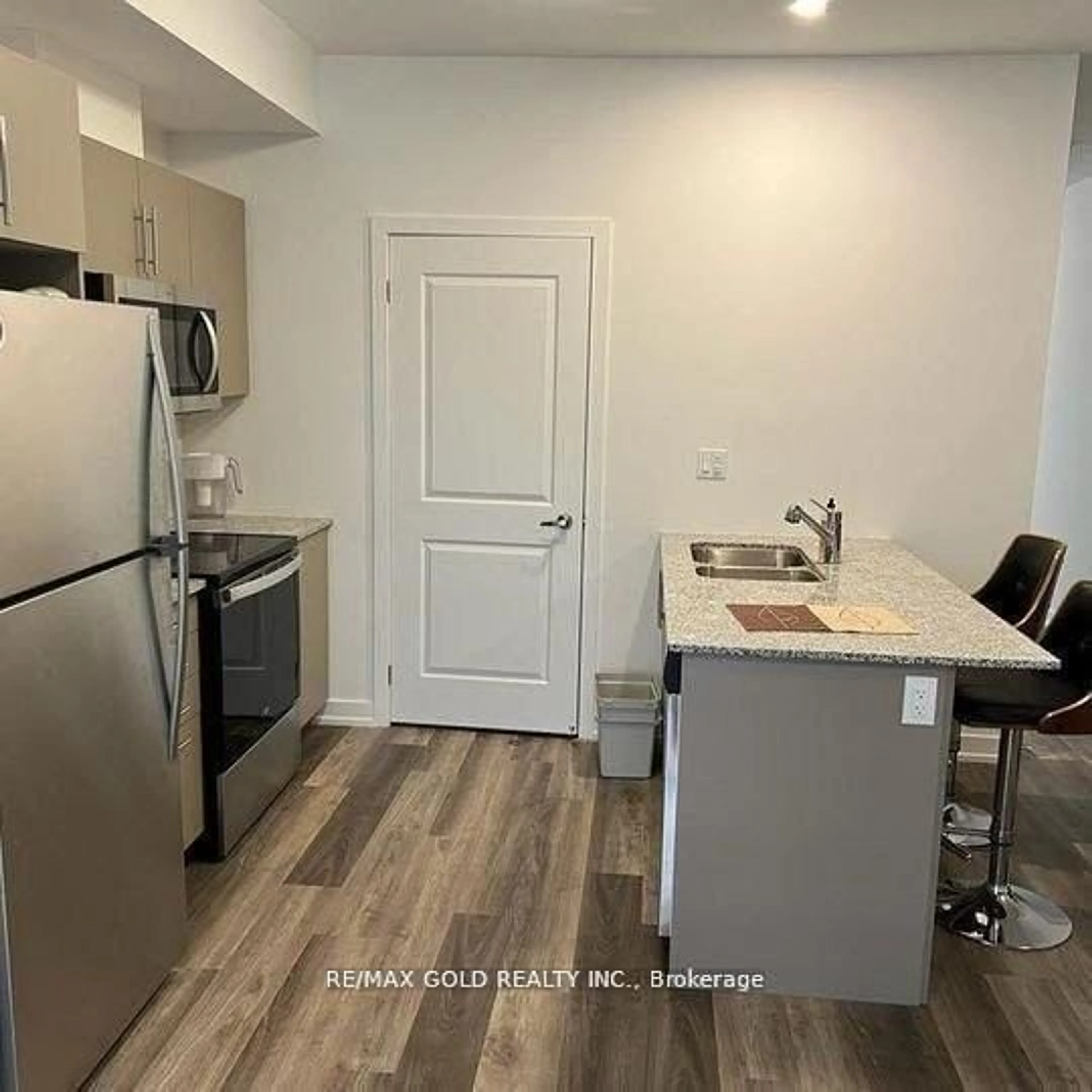 Standard kitchen, unknown for 205 West Oak Tr #44, Kitchener Ontario N2R 0R9