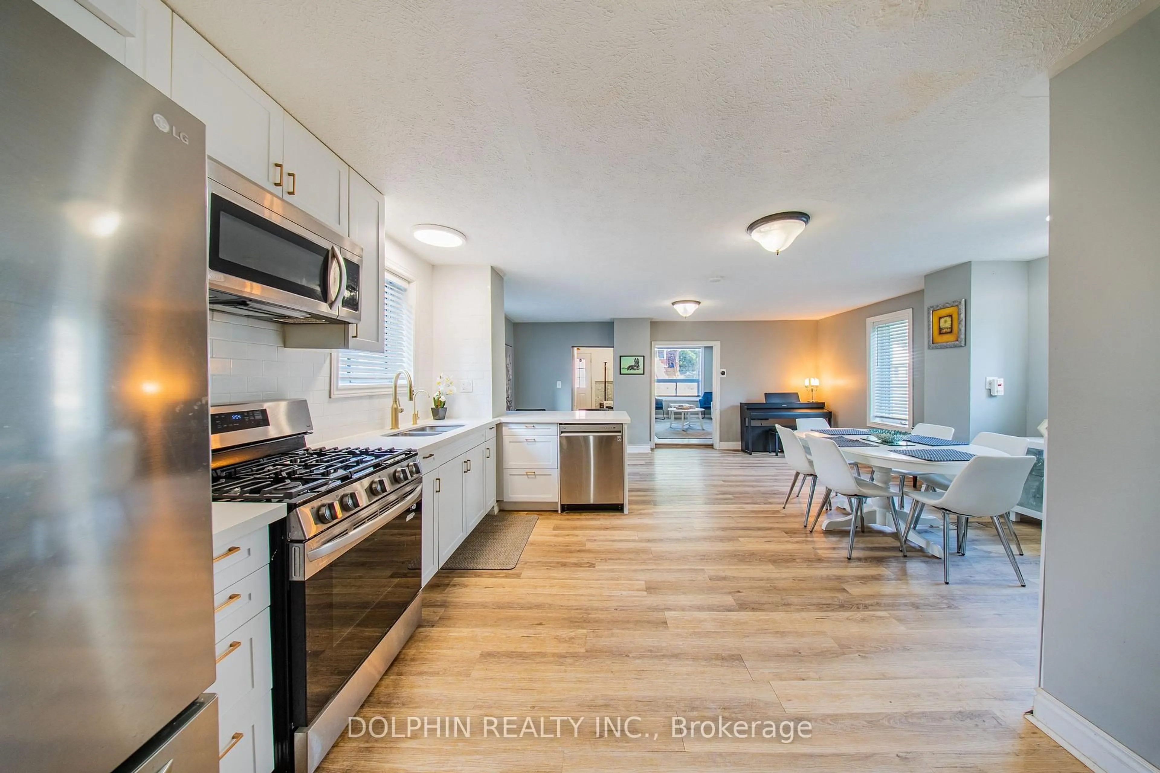 Open concept kitchen, unknown for 505 Garafraxa St, West Grey Ontario N0G 1R0