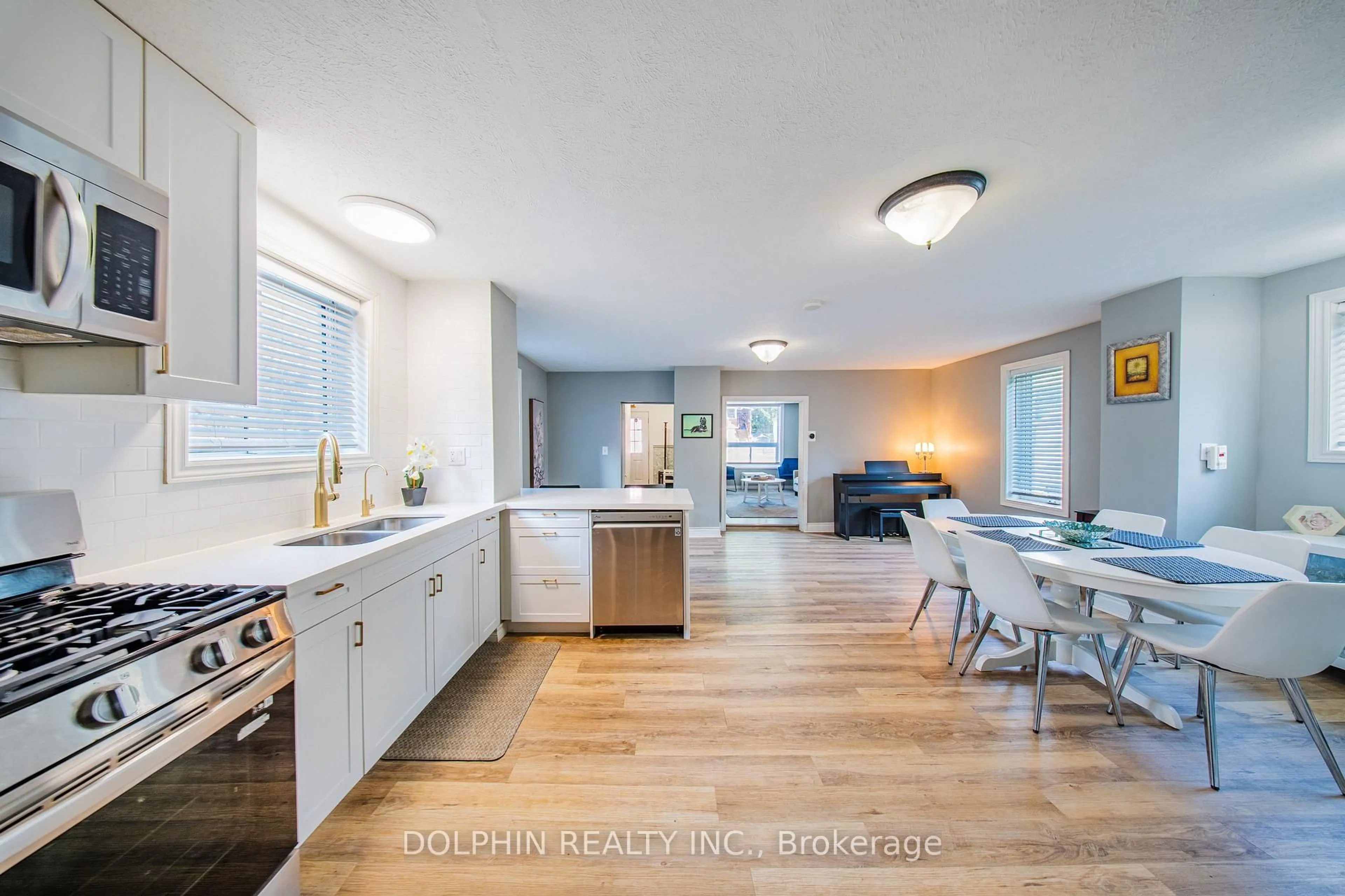 Open concept kitchen, ceramic/tile floor for 505 Garafraxa St, West Grey Ontario N0G 1R0