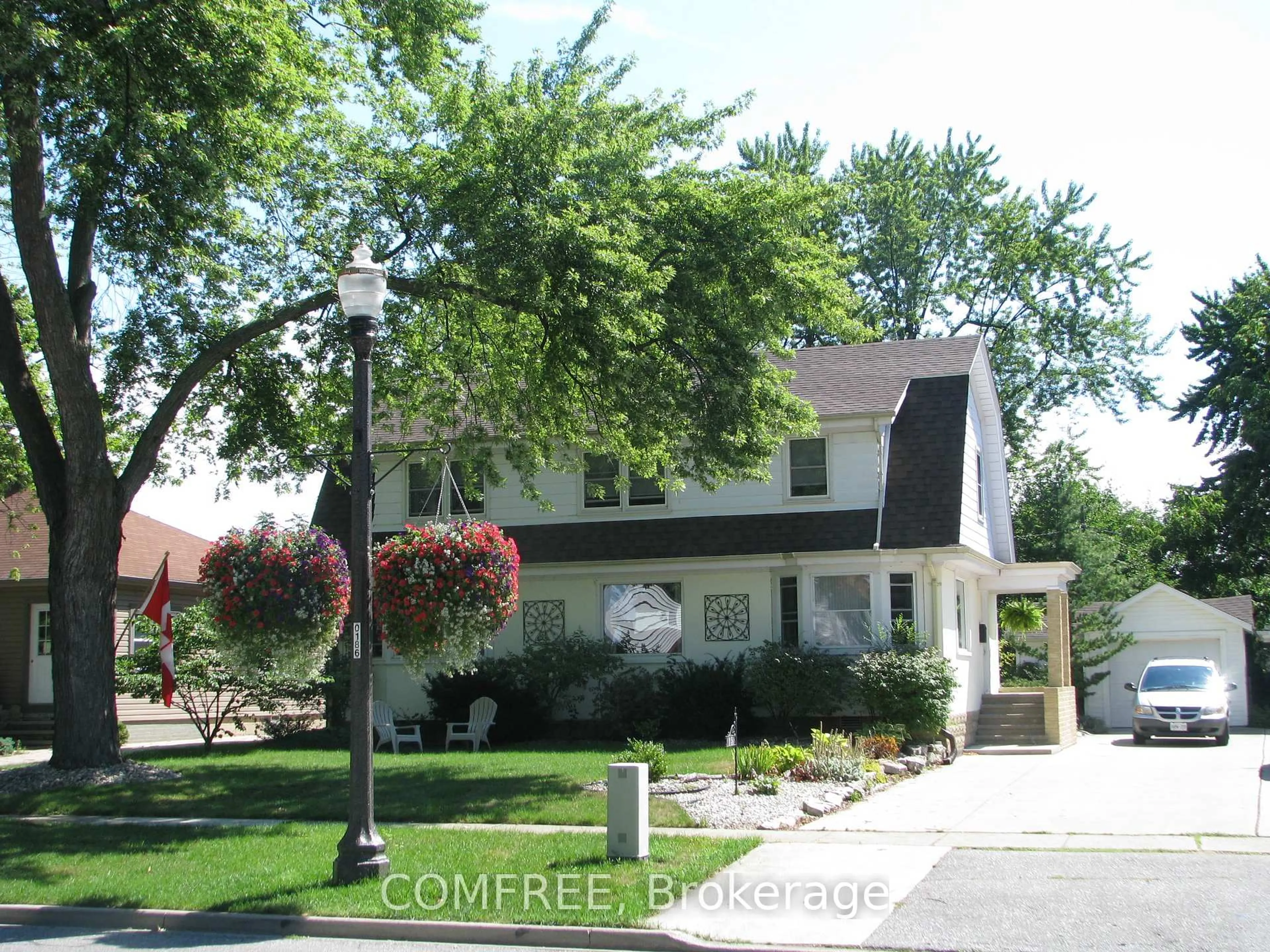 Unknown for 15 Laird Ave, Amherstburg Ontario N9V 2T5