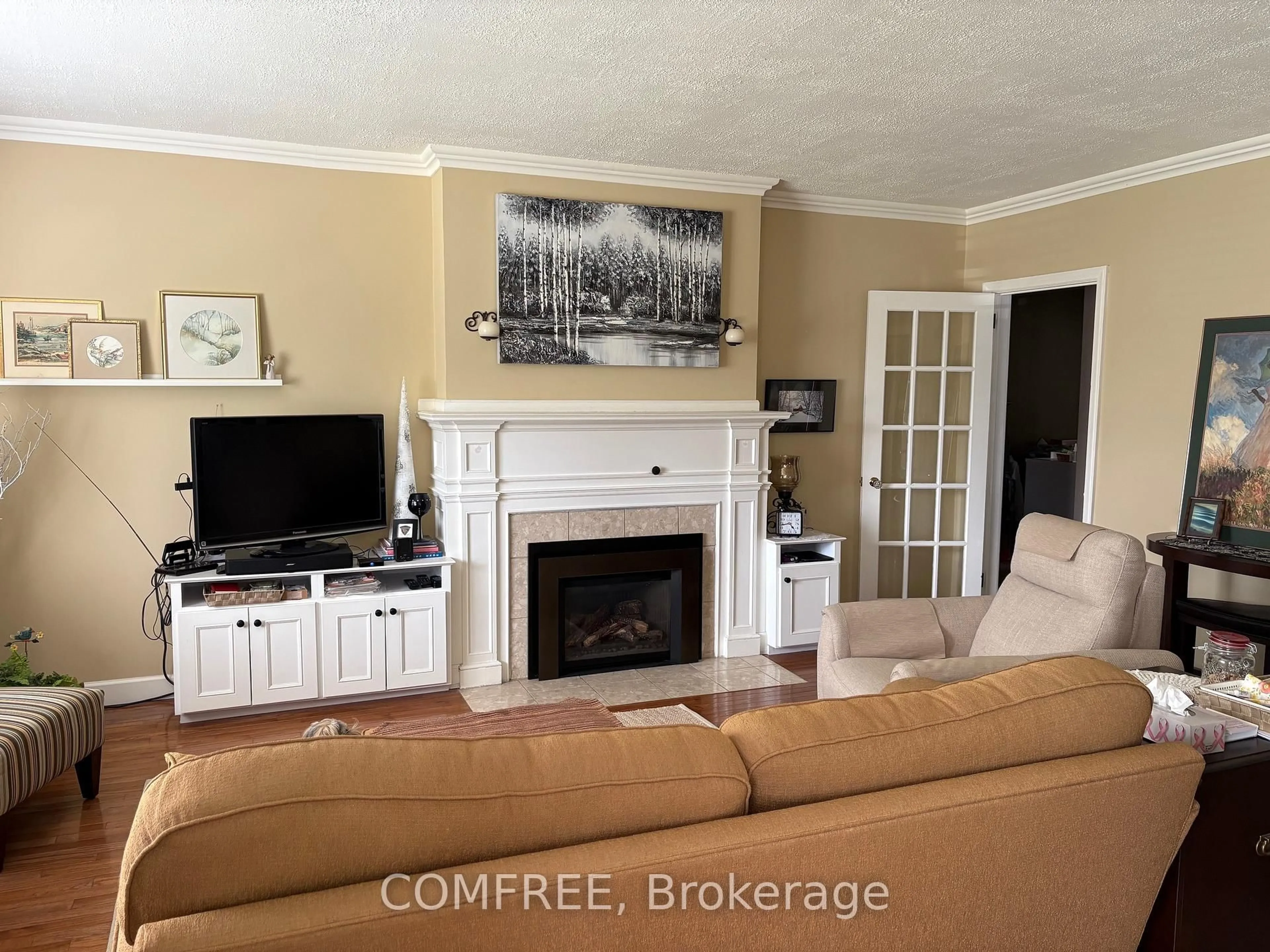 Living room with furniture, unknown for 15 Laird Ave, Amherstburg Ontario N9V 2T5