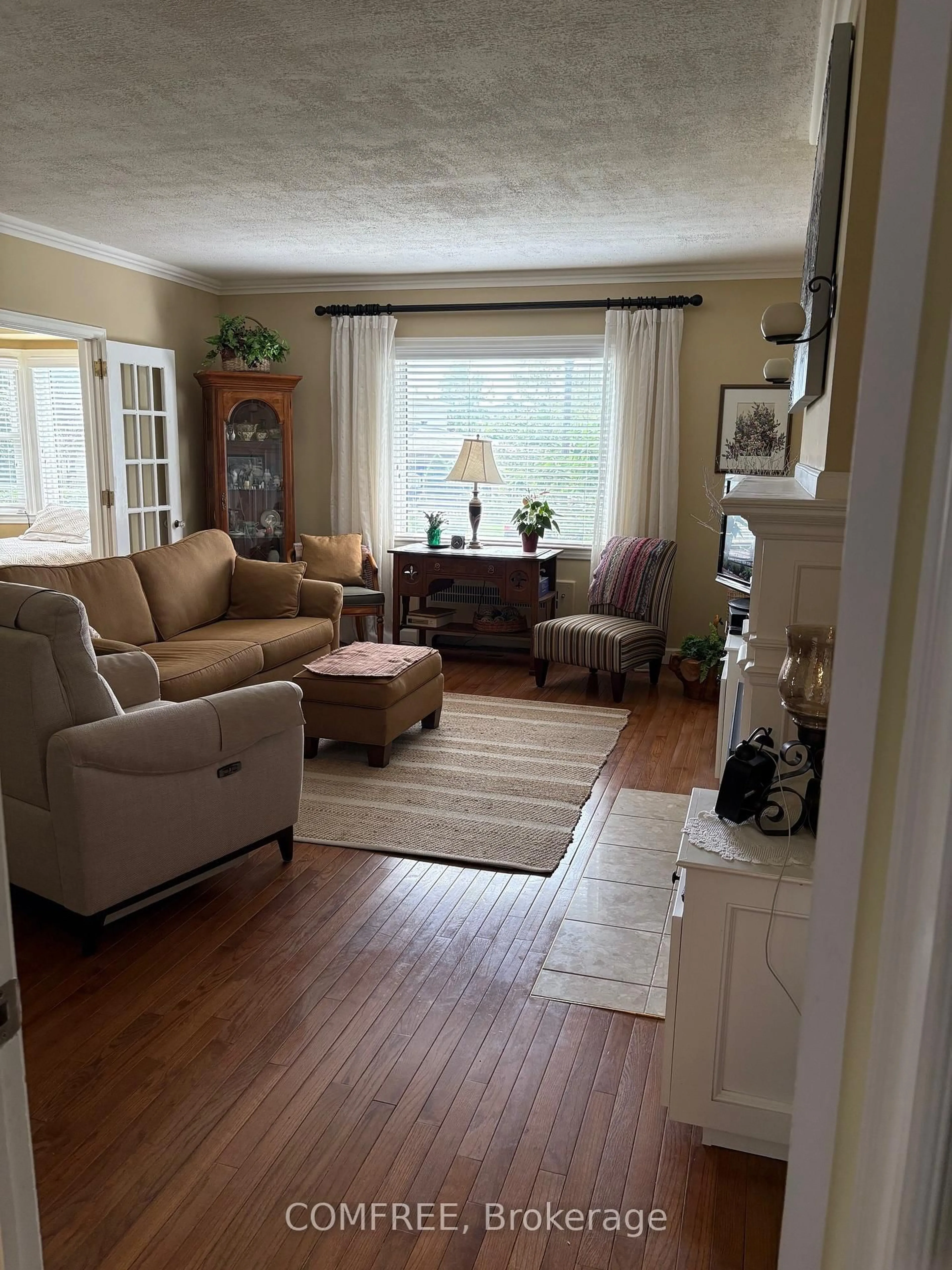 Living room with furniture, unknown for 15 Laird Ave, Amherstburg Ontario N9V 2T5