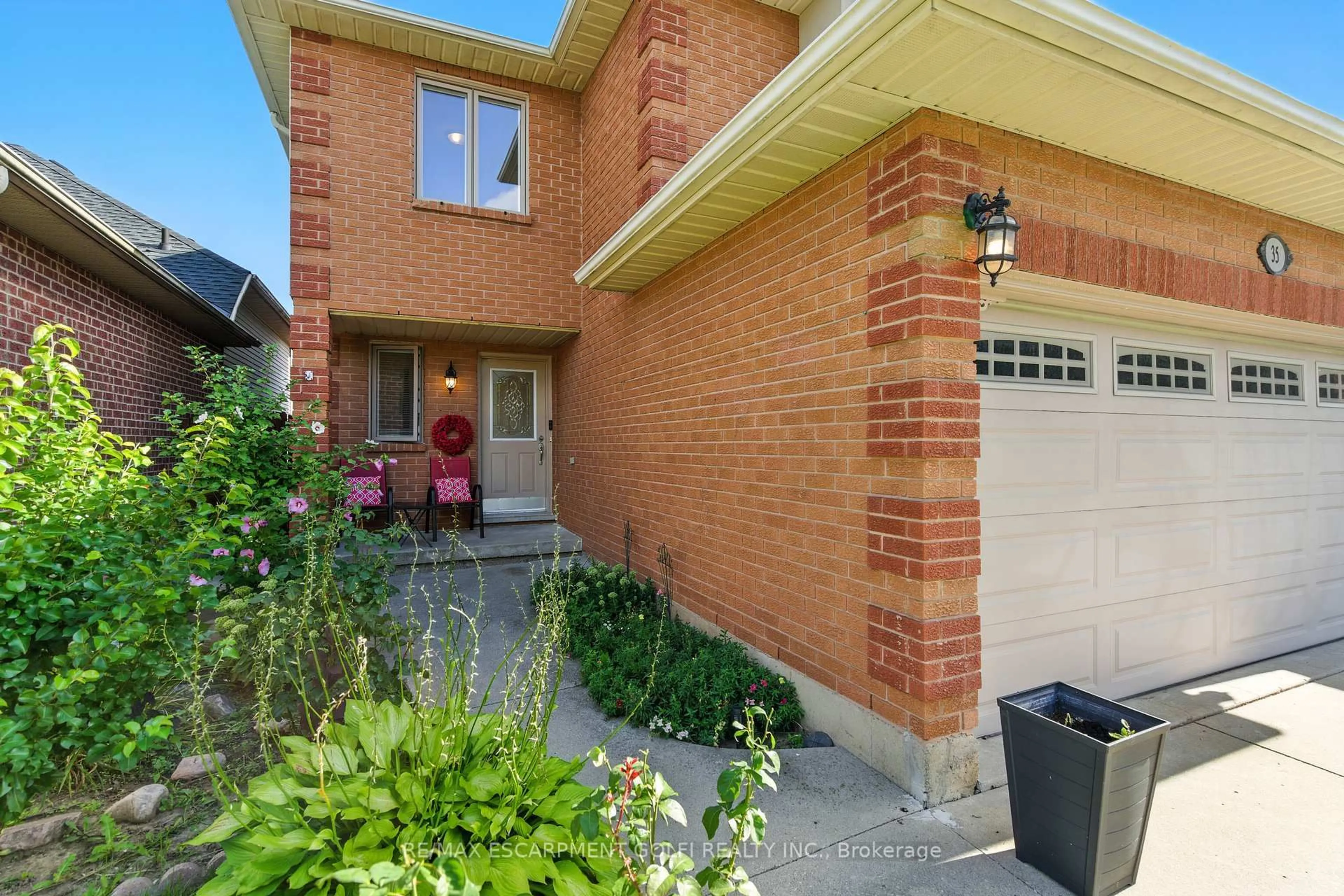 Home with brick exterior material, street for 35 Jacqueline Blvd, Hamilton Ontario L9B 2R1