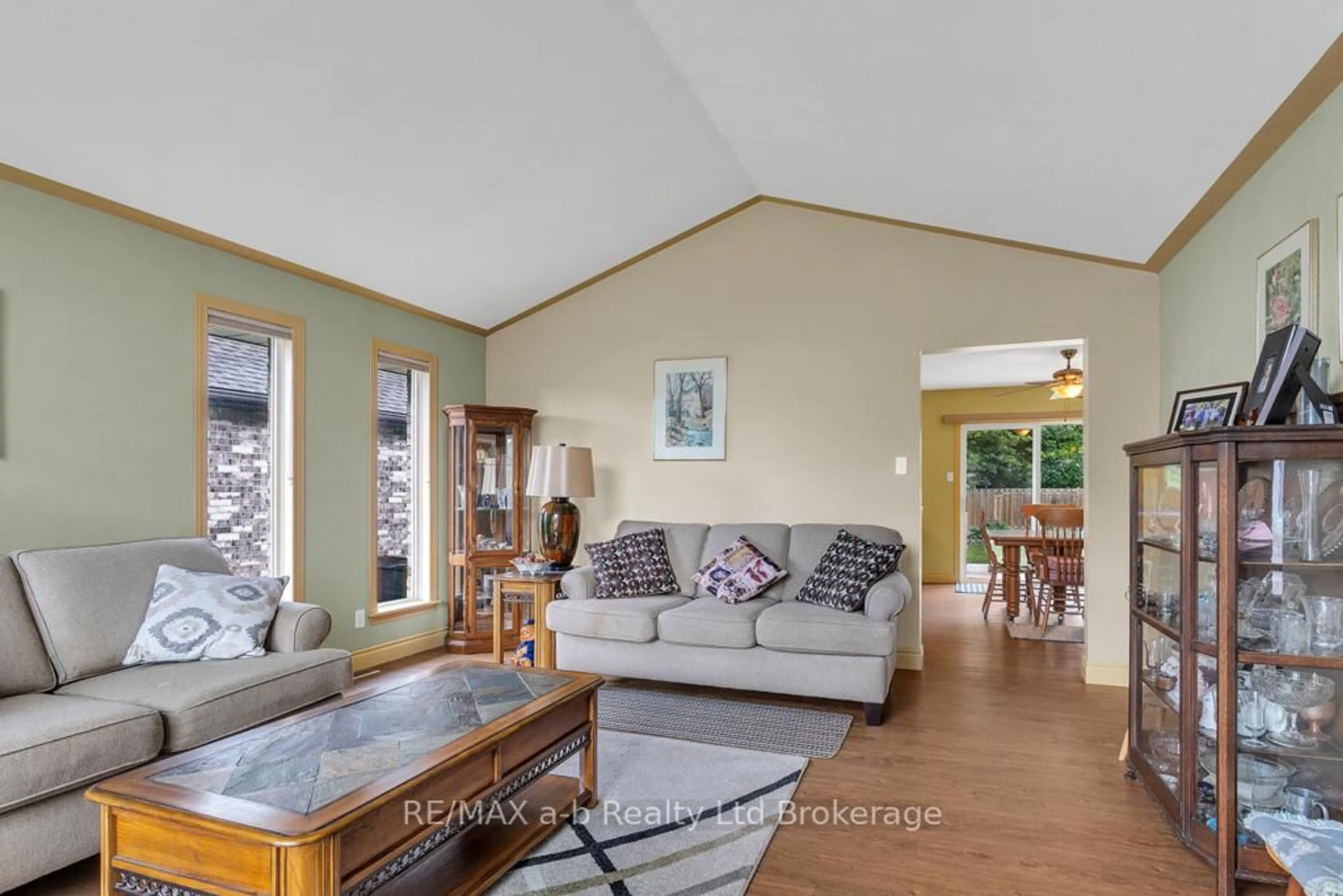 Living room with furniture, unknown for 53 Woodland Cres, Tillsonburg Ontario N4G 4G6