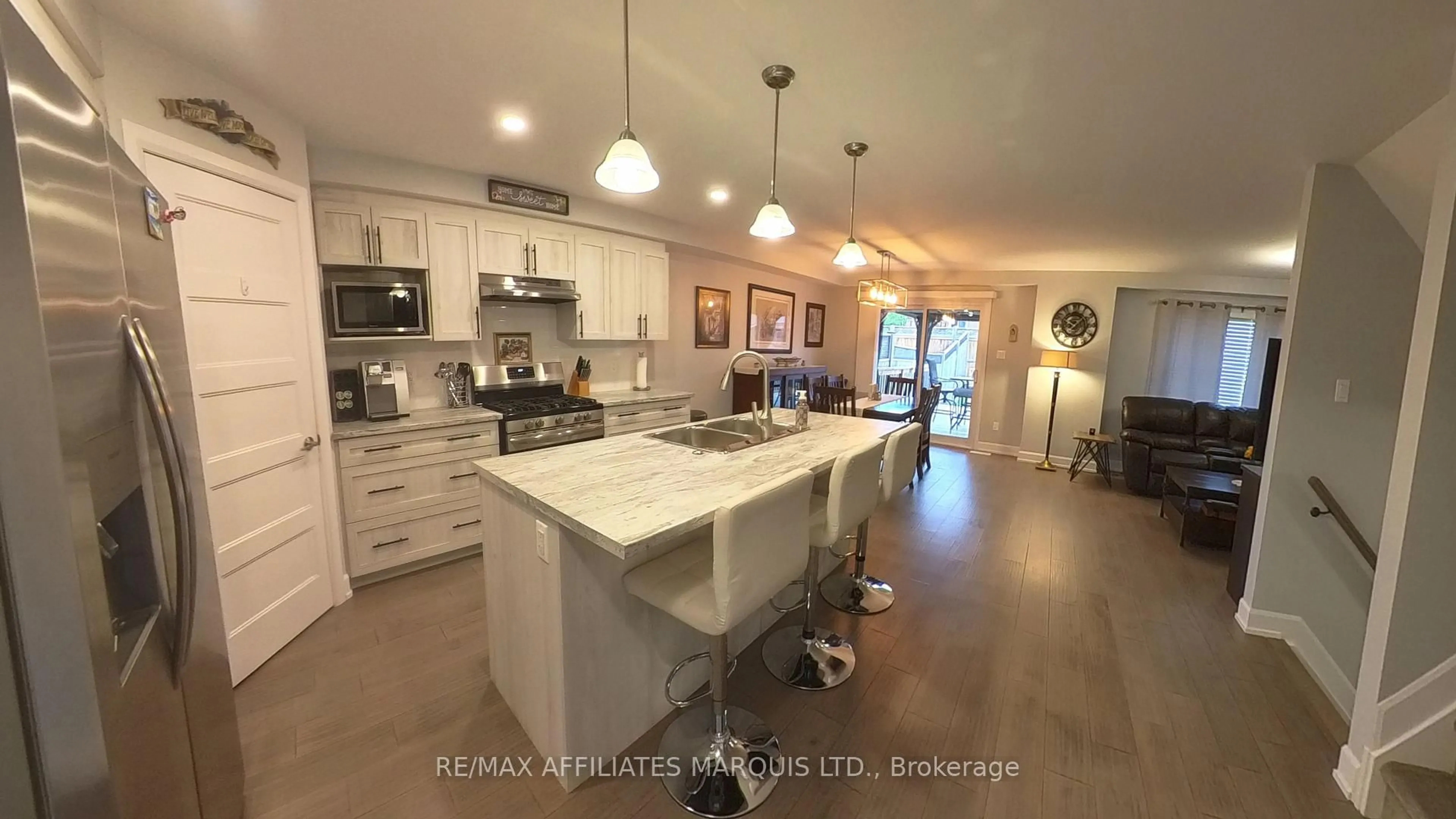 Open concept kitchen, ceramic/tile floor for 261 Lourdes Ave, Cornwall Ontario K6H 0E8