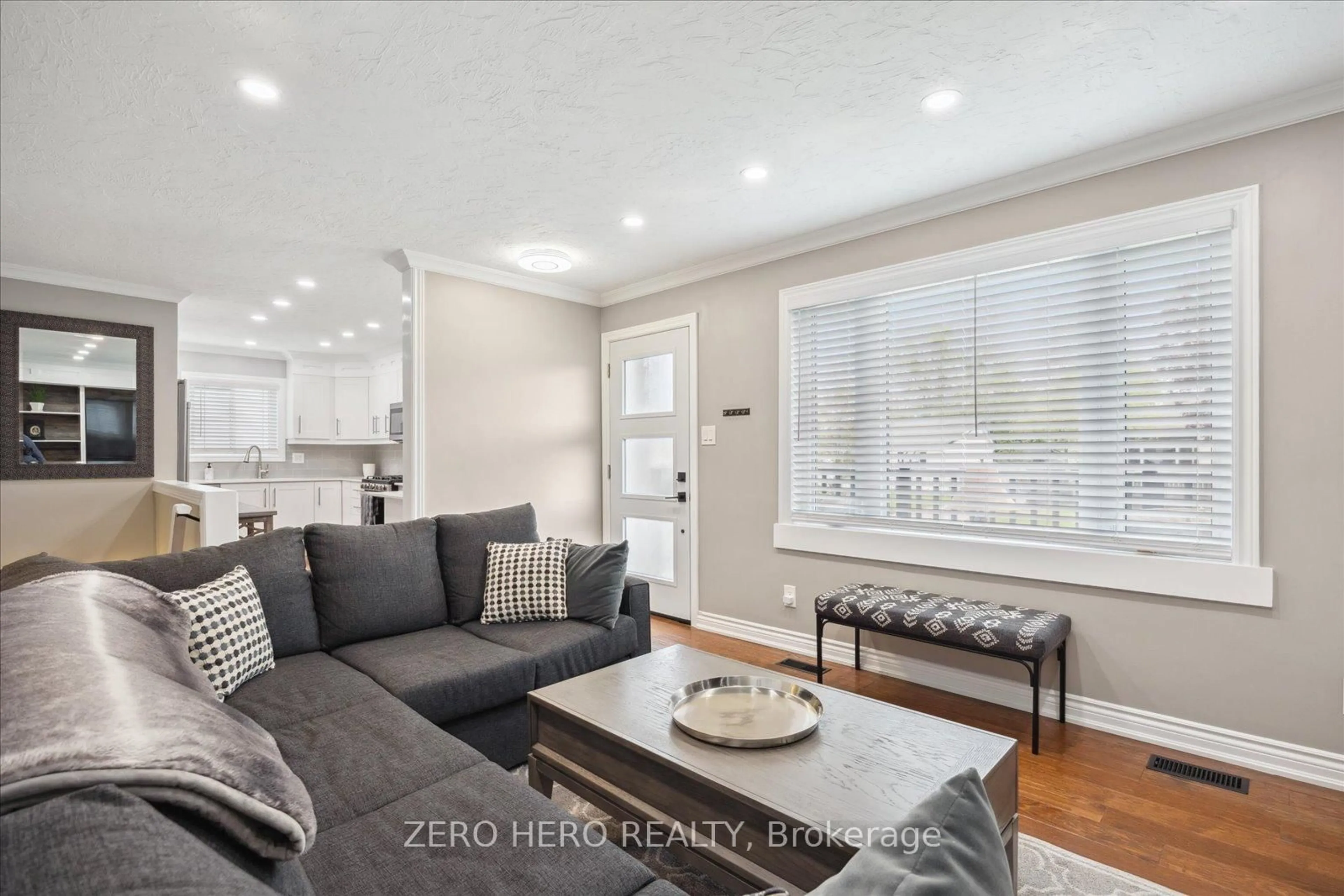 Living room with furniture, unknown for 33 Elizabeth Ave, Quinte West Ontario K8V 2R1