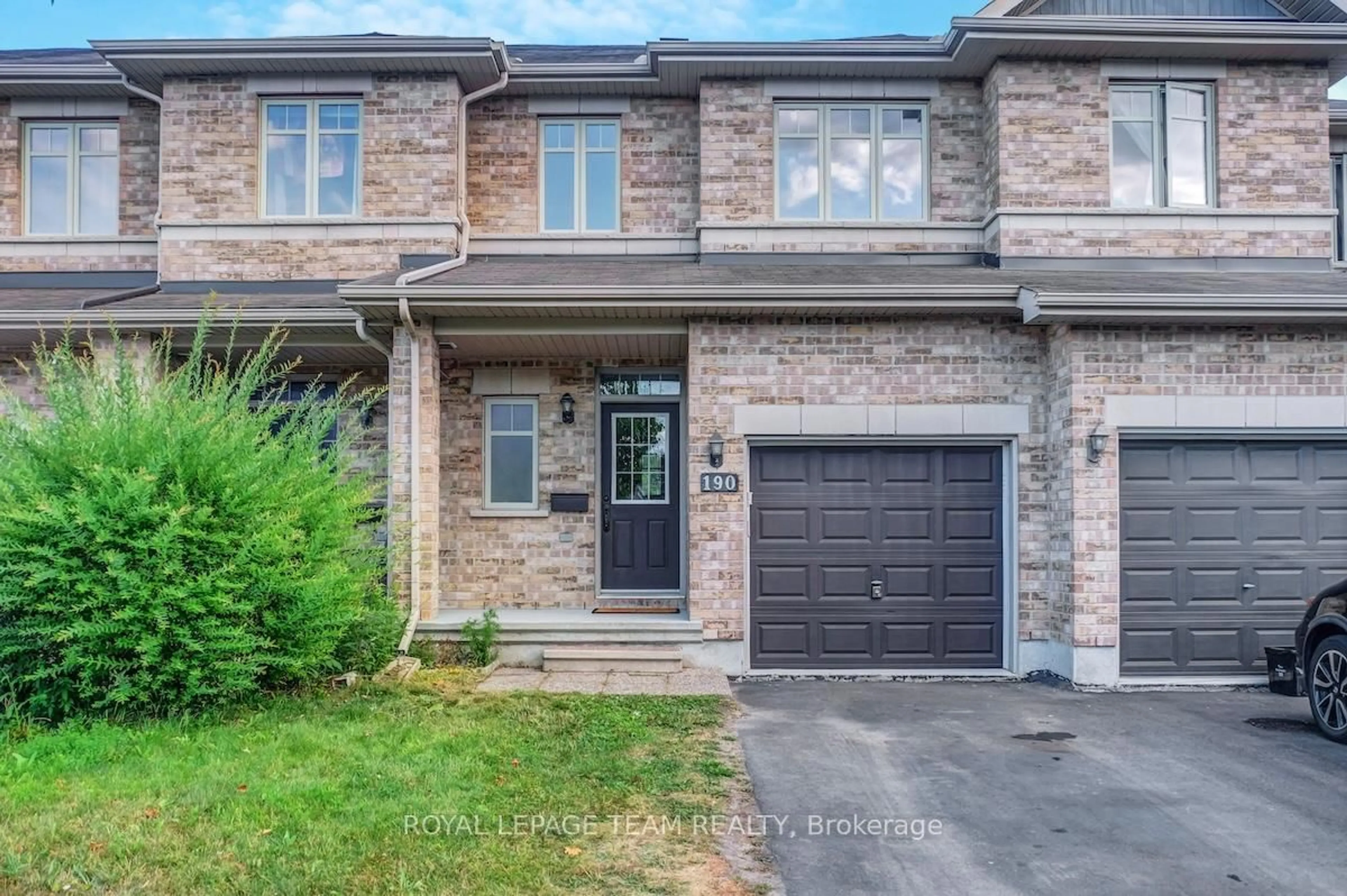 Home with brick exterior material, street for 190 Jersey Tea Circ, Ottawa Ontario K1V 2L4