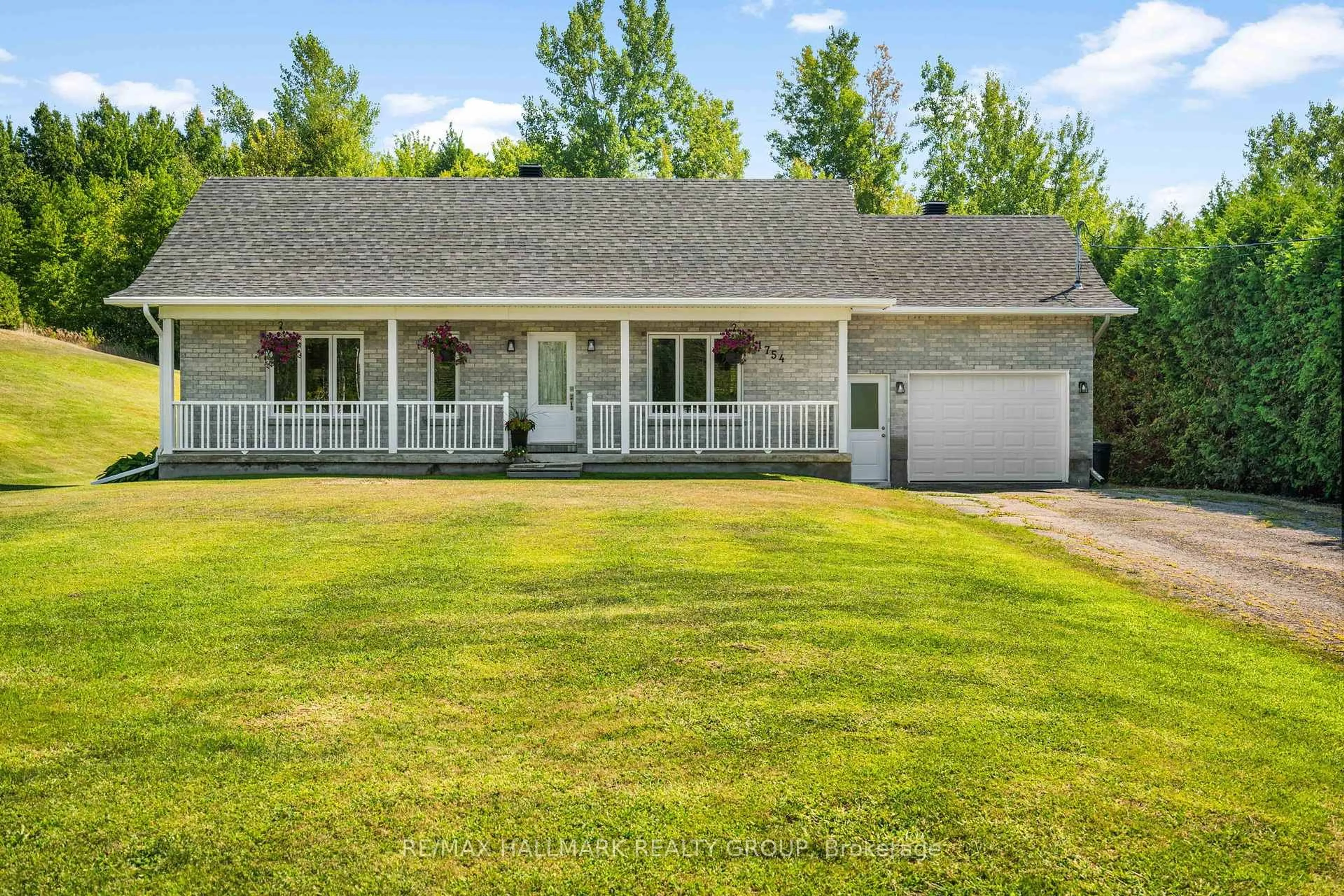 Home with vinyl exterior material, street for 1754 Labonte St, Clarence-Rockland Ontario K0A 1N0